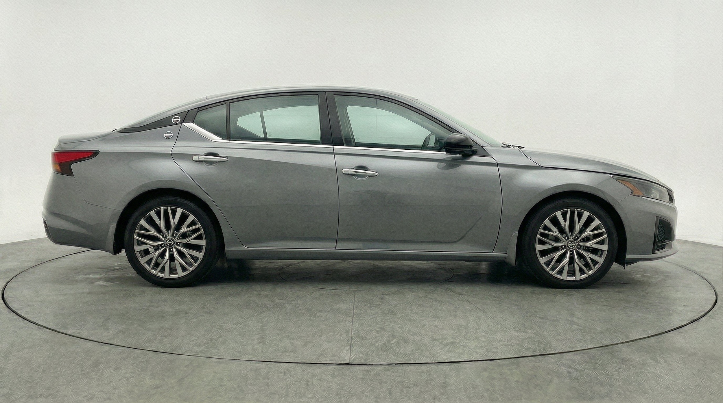 Thumbnail: 2025 Nissan Altima - 10