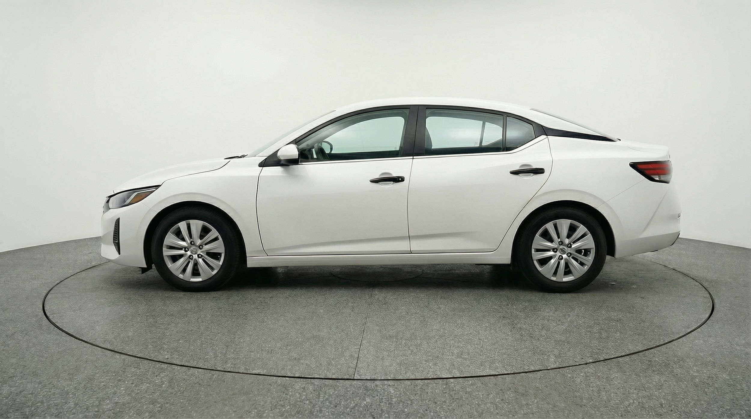 Thumbnail: 2025 Nissan Sentra - 4