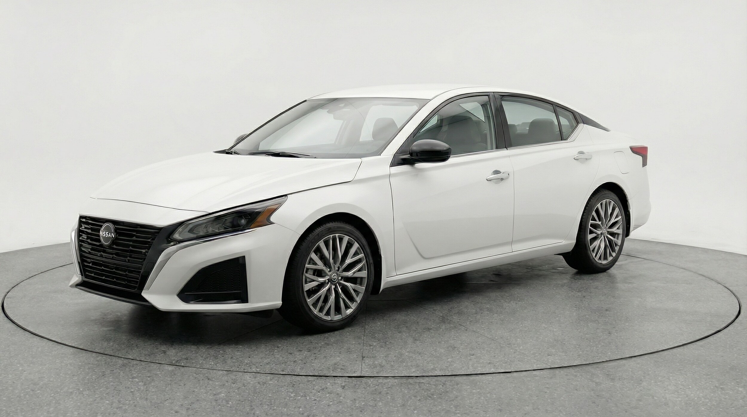 Thumbnail: 2025 Nissan Altima - 3