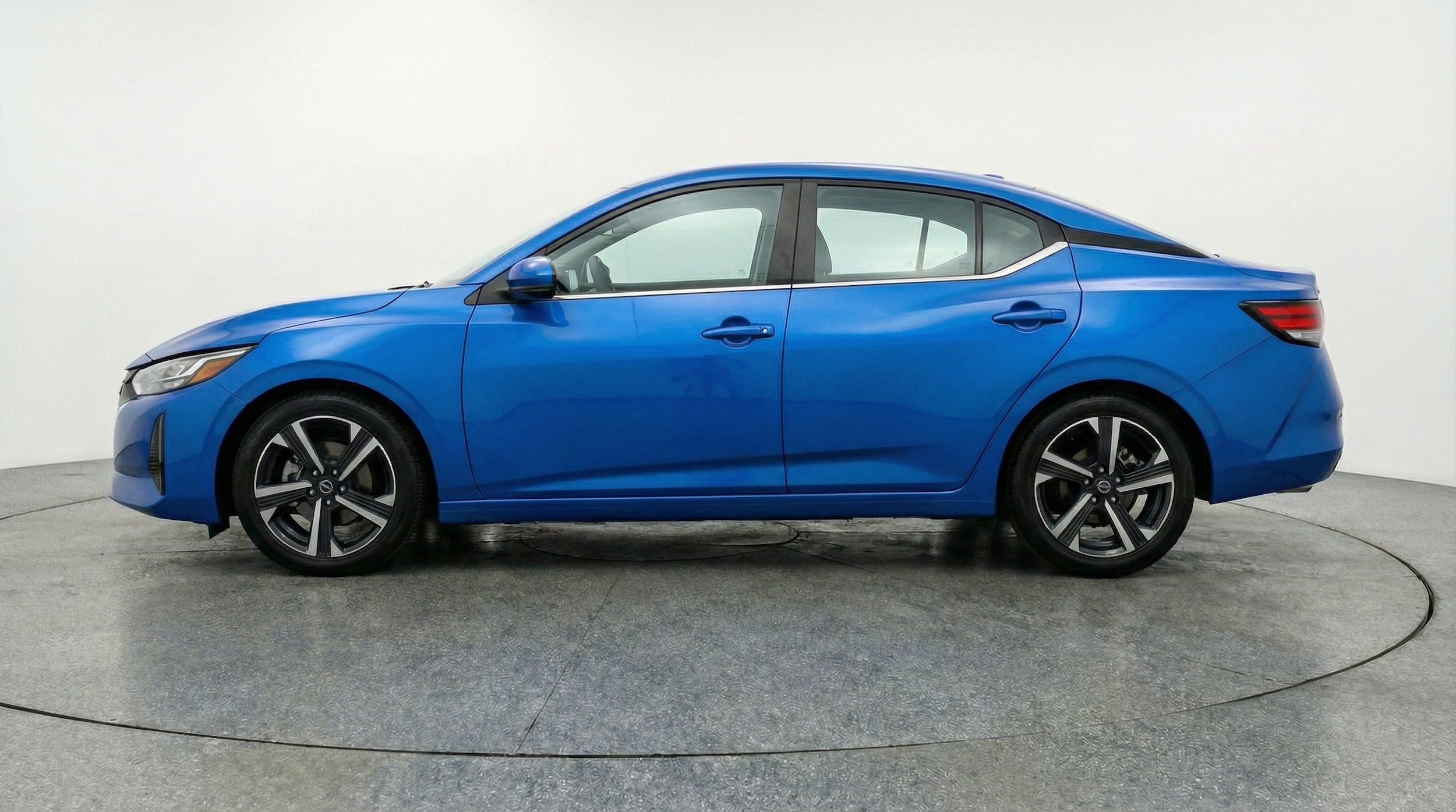 Thumbnail: 2025 Nissan Sentra - 5