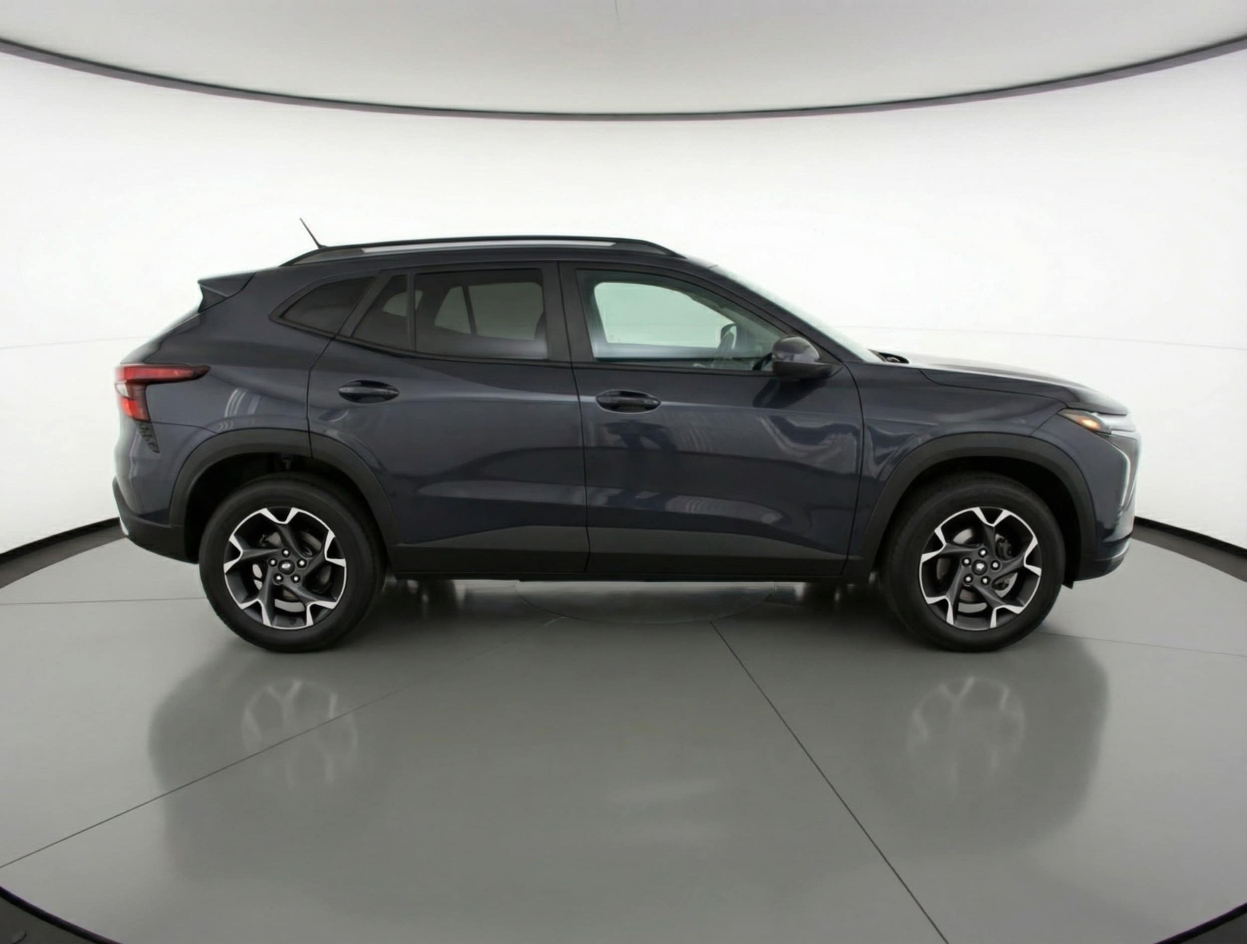 Thumbnail: 2025 Chevrolet Trax - 8