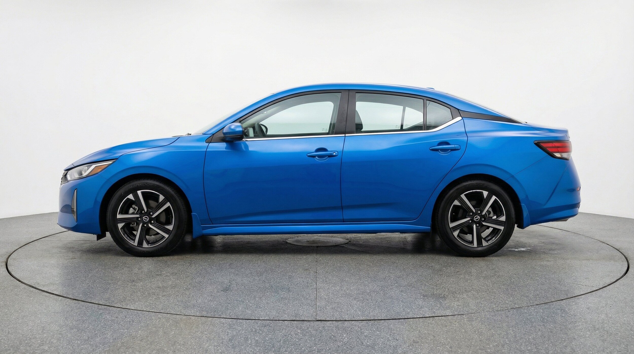 Thumbnail: 2025 Nissan Sentra - 5