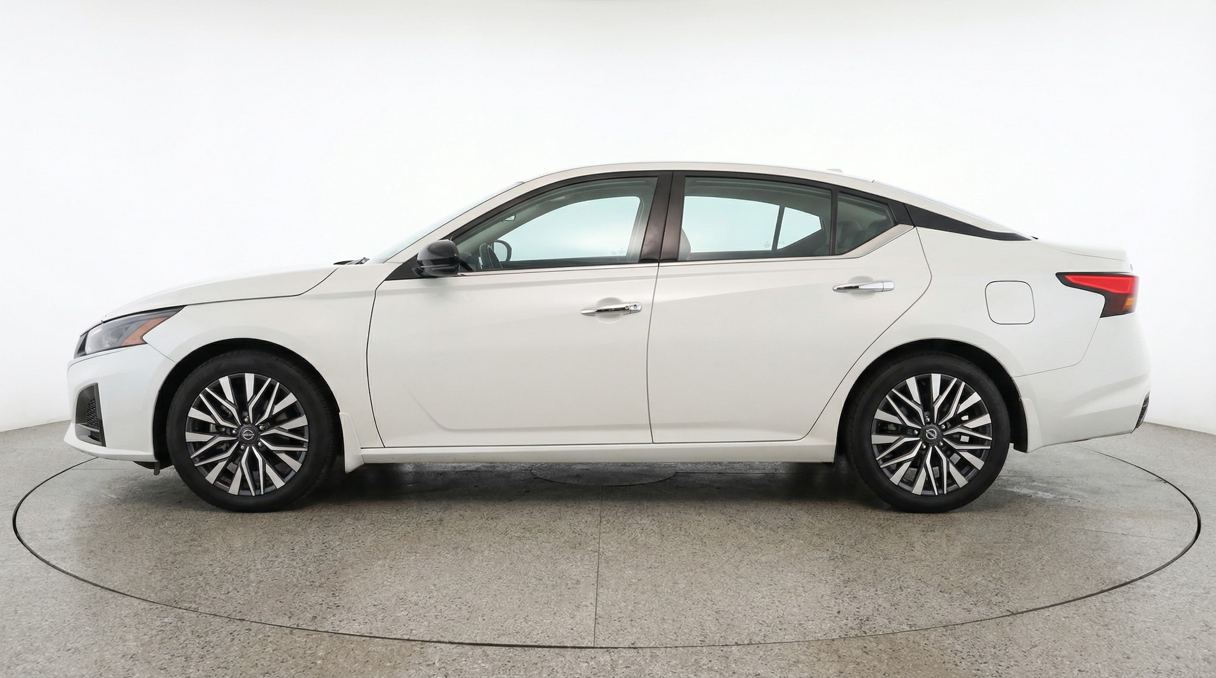 Thumbnail: 2025 Nissan Altima - 4