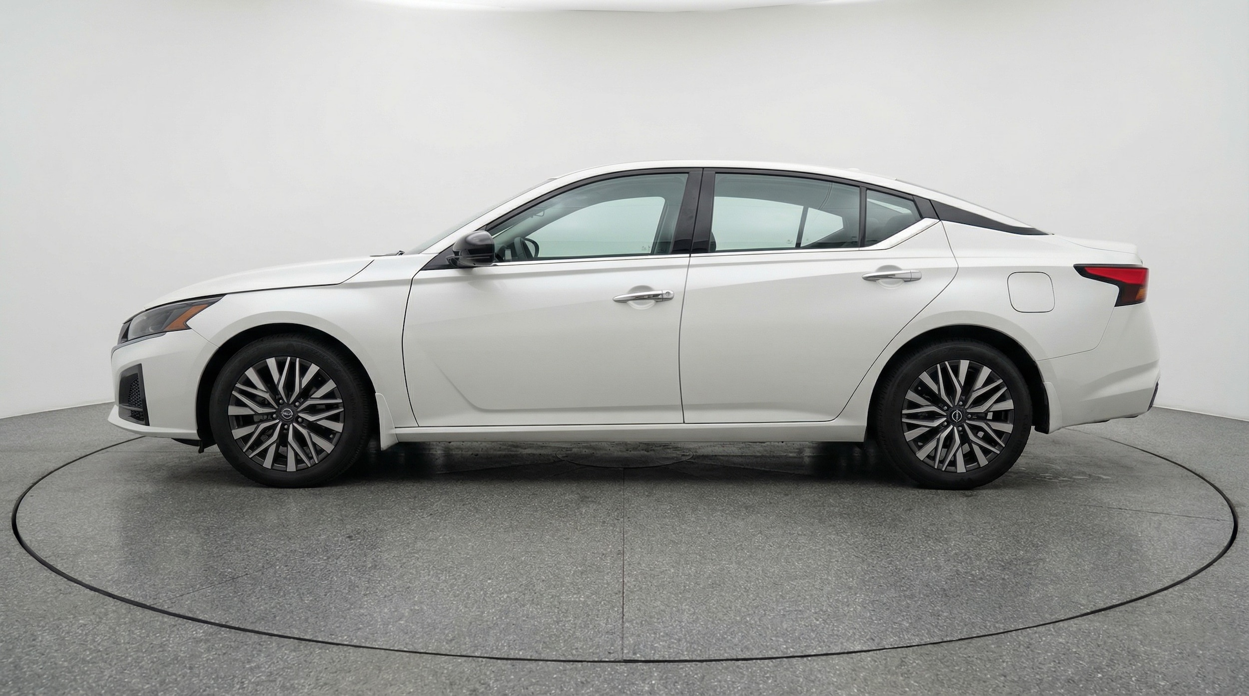 Thumbnail: 2025 Nissan Altima - 4