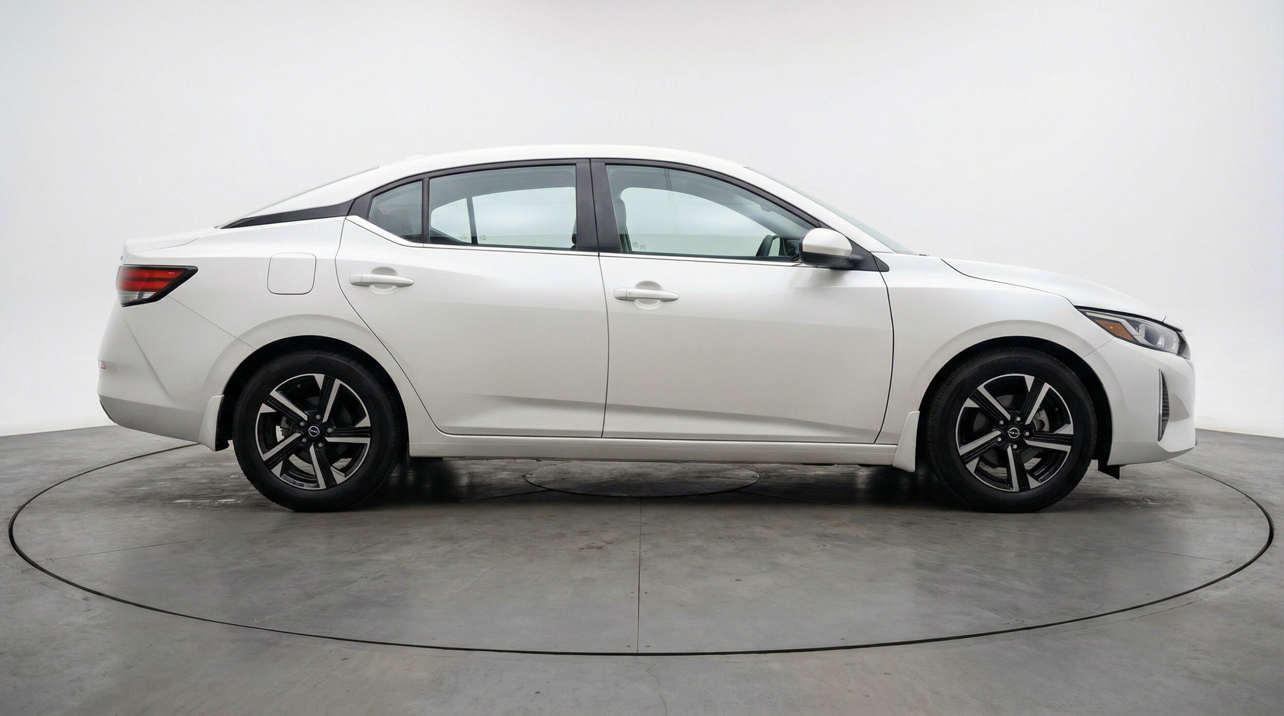 Thumbnail: 2025 Nissan Sentra - 11