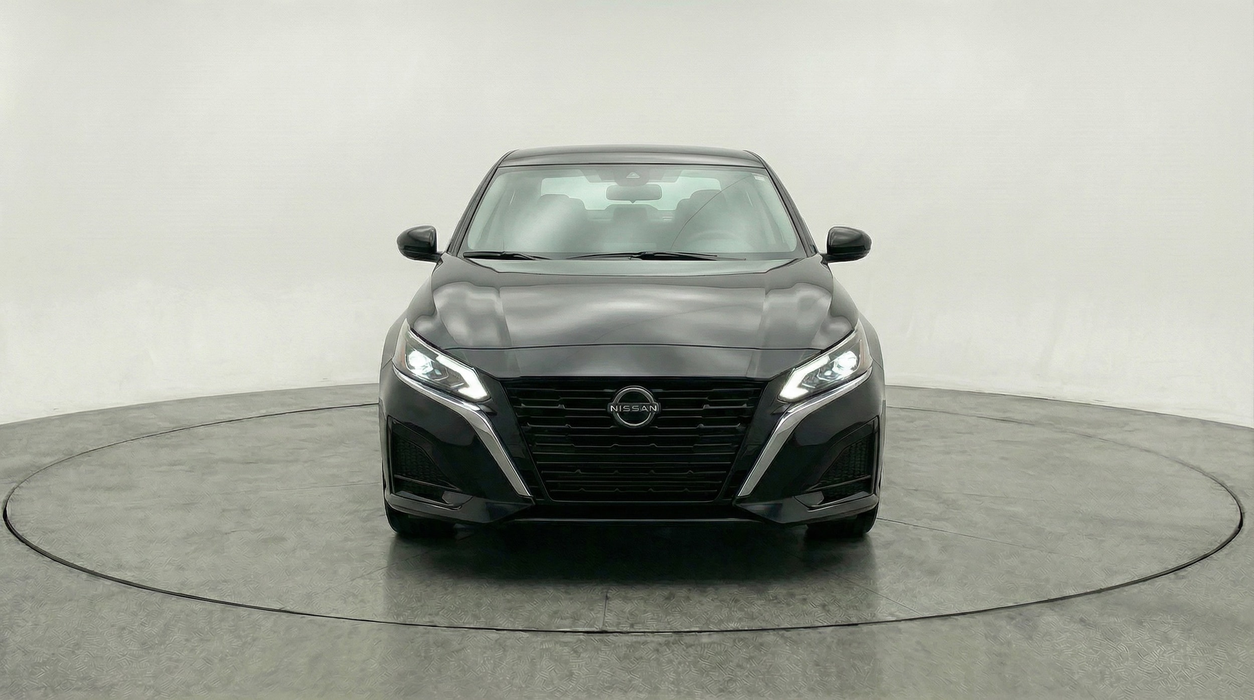 Thumbnail: 2025 Nissan Altima - 2