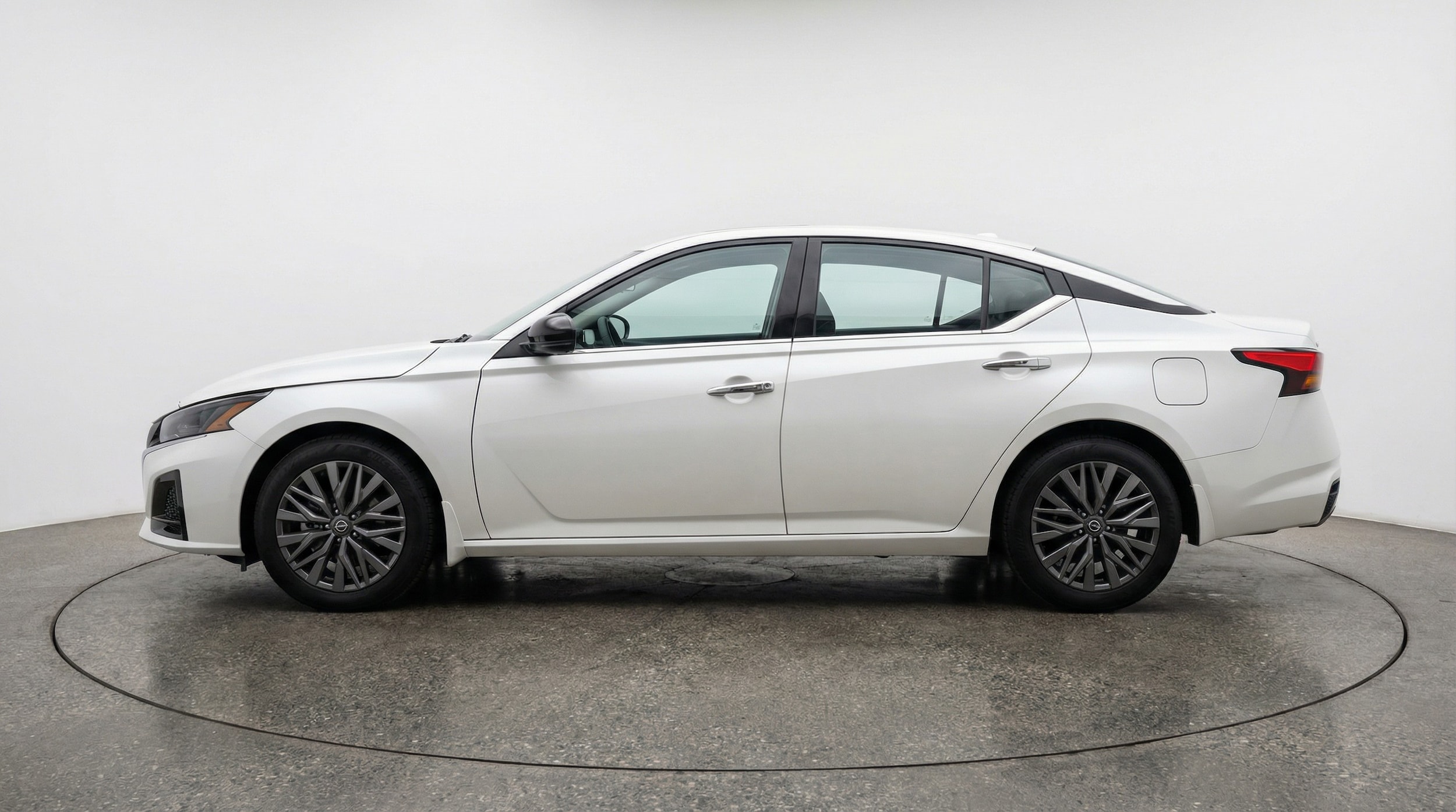 Thumbnail: 2025 Nissan Altima - 4