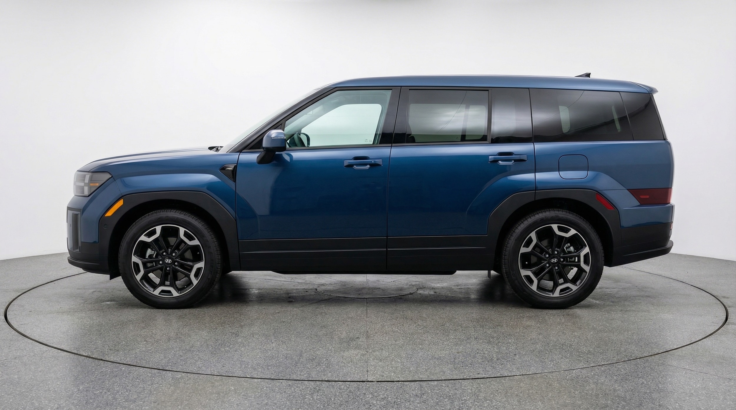 Thumbnail: 2025 Hyundai Santa Fe - 4