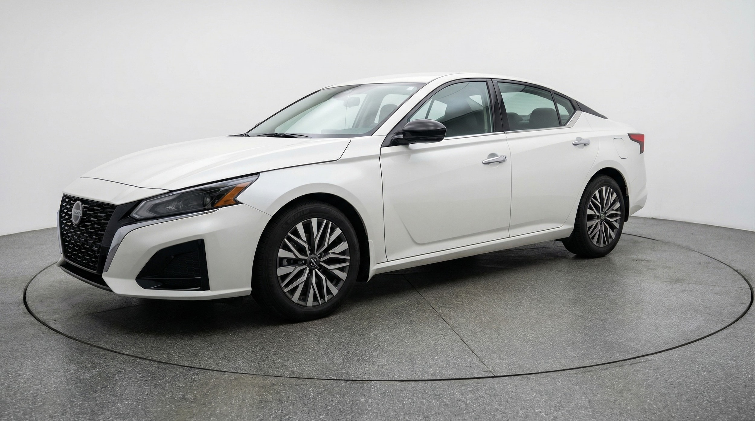 Thumbnail: 2025 Nissan Altima - 3