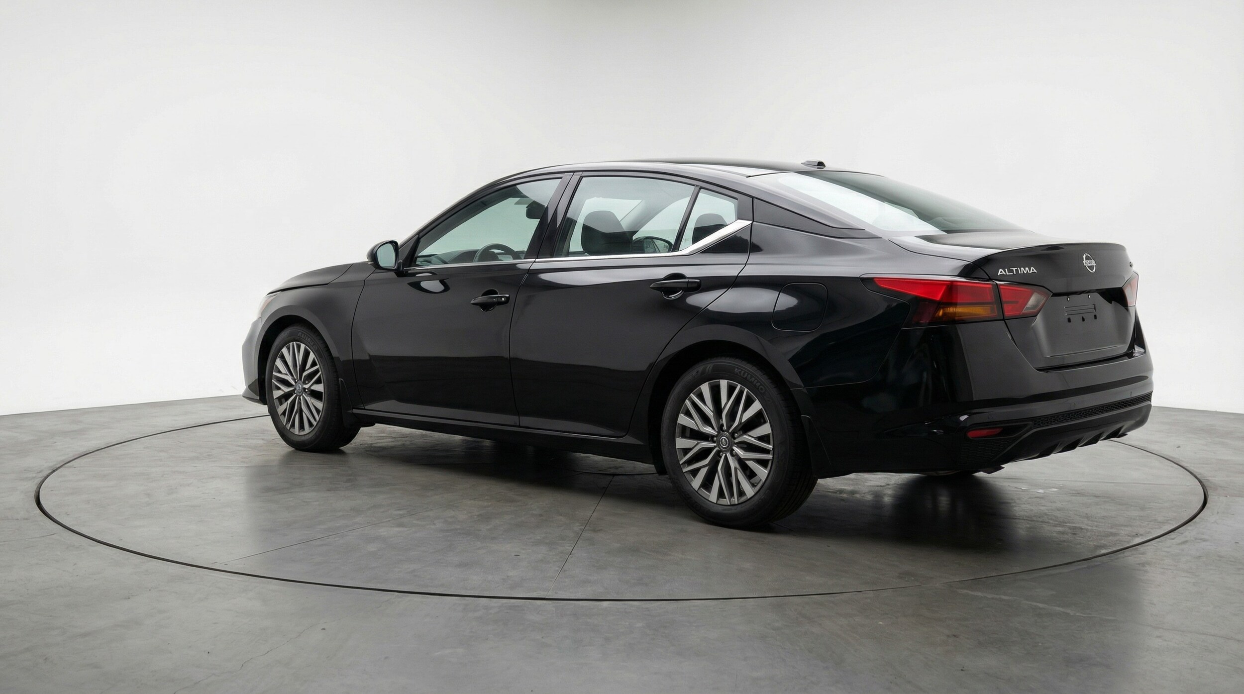Thumbnail: 2025 Nissan Altima - 5