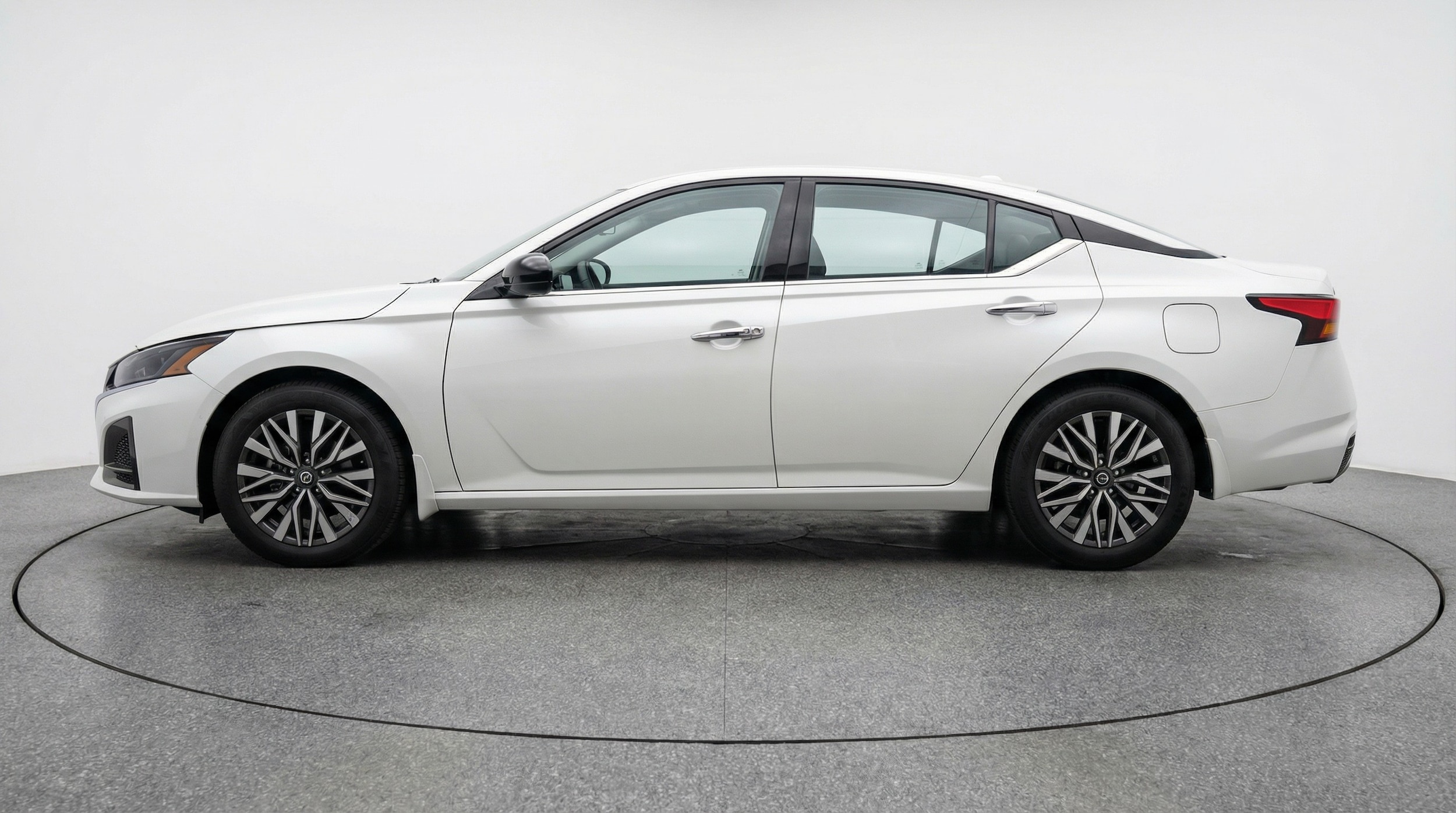 Thumbnail: 2025 Nissan Altima - 4