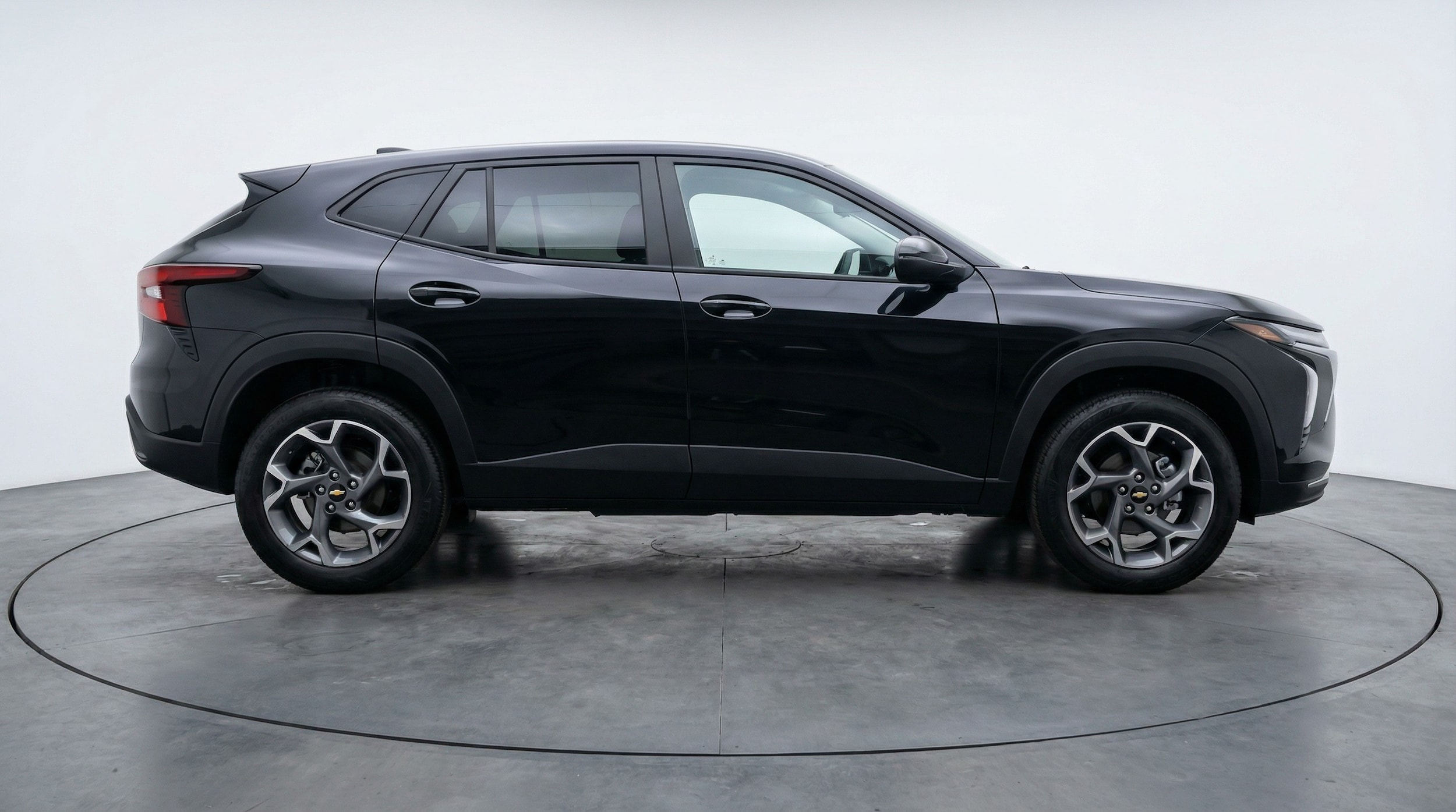 Thumbnail: 2025 Chevrolet Trax - 8