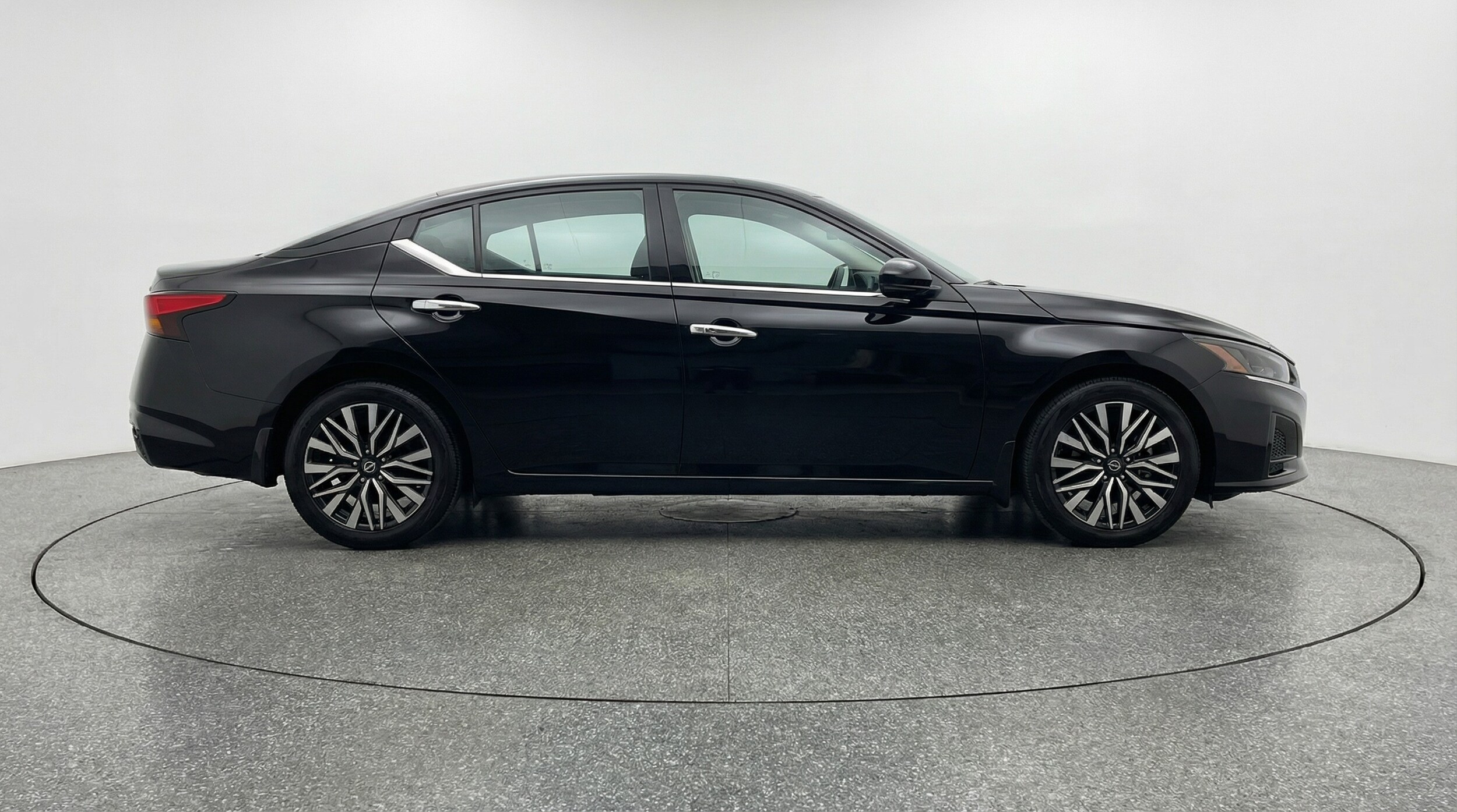 Thumbnail: 2025 Nissan Altima - 8