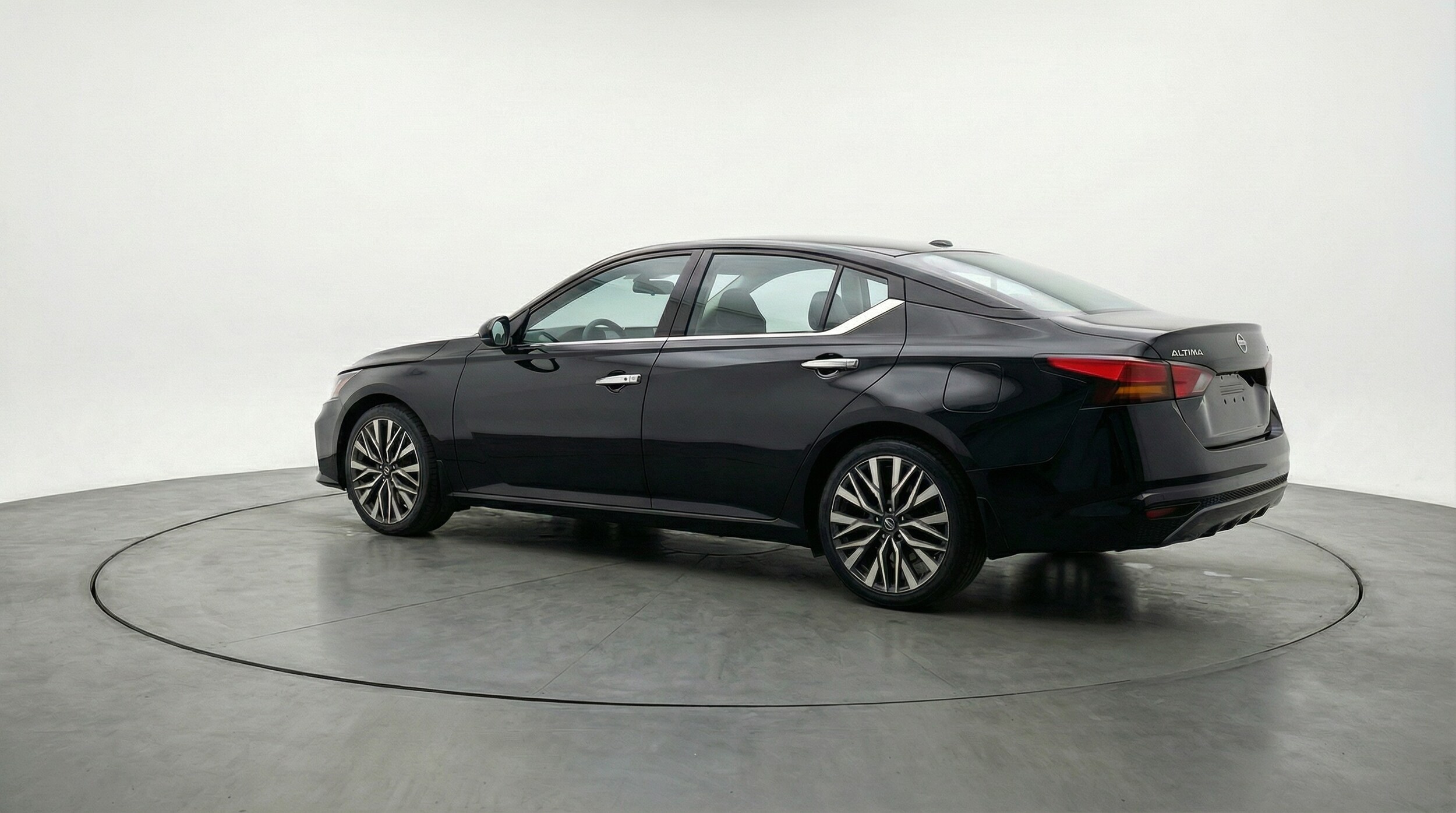 Thumbnail: 2025 Nissan Altima - 5