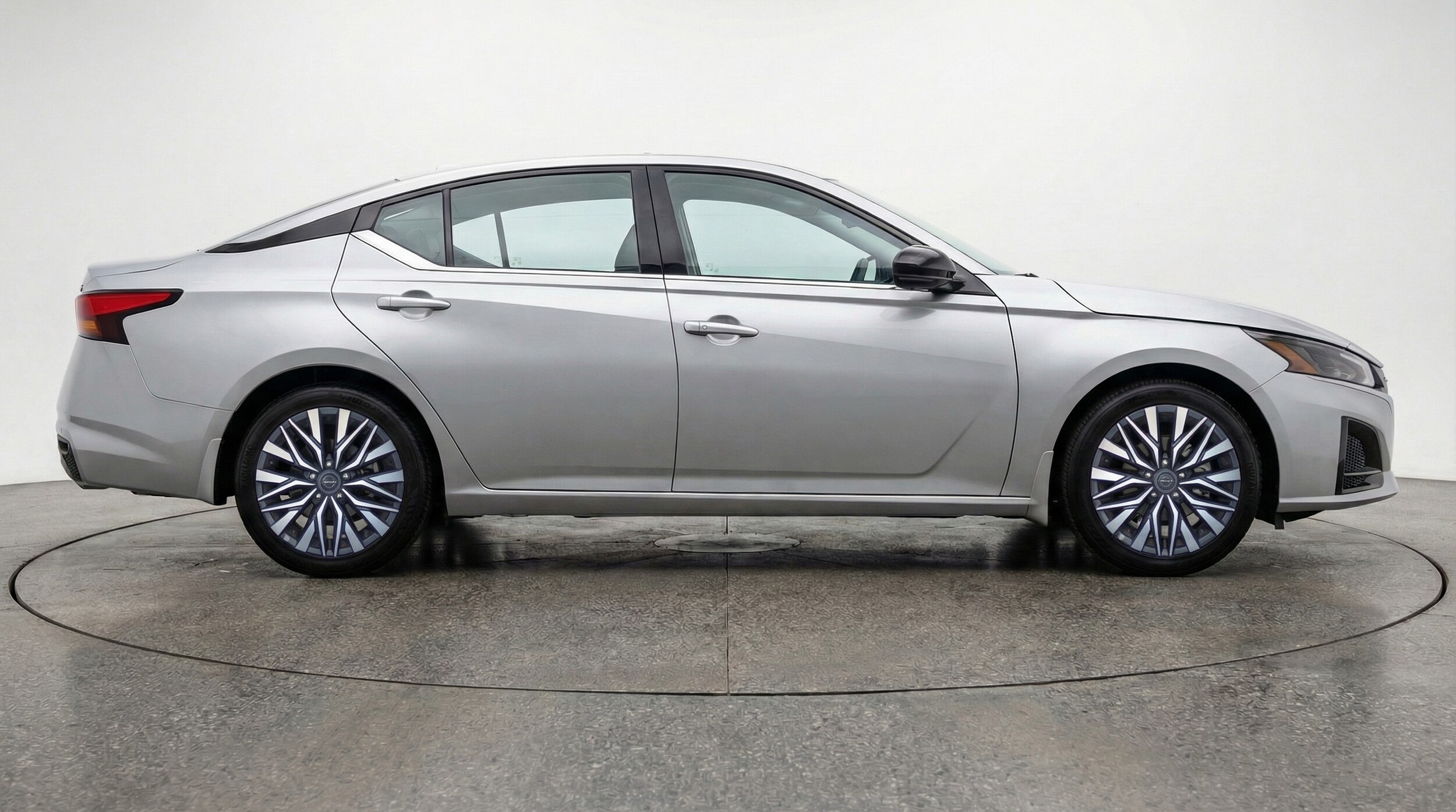 Thumbnail: 2025 Nissan Altima - 8