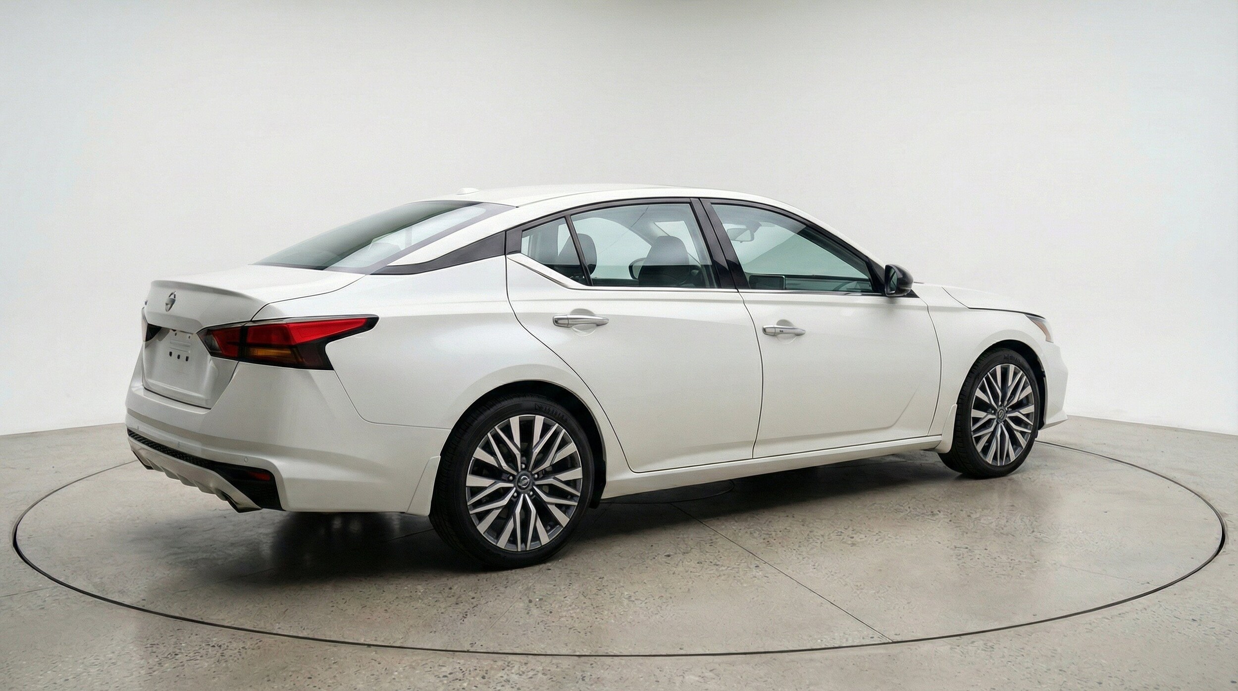 Thumbnail: 2025 Nissan Altima - 9