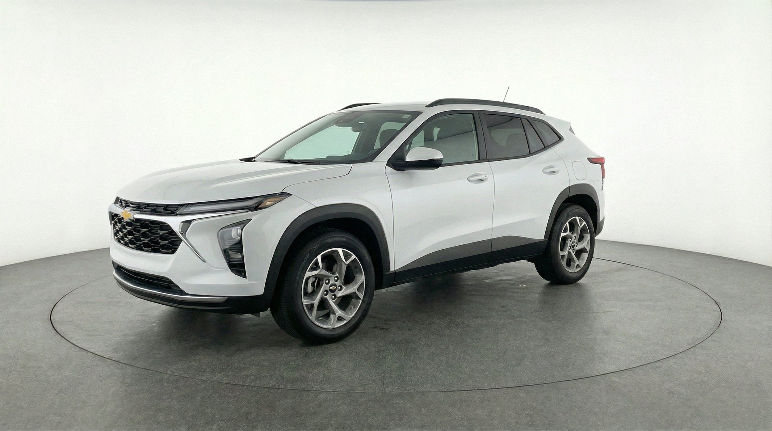 Thumbnail: 2025 Chevrolet Trax - 3