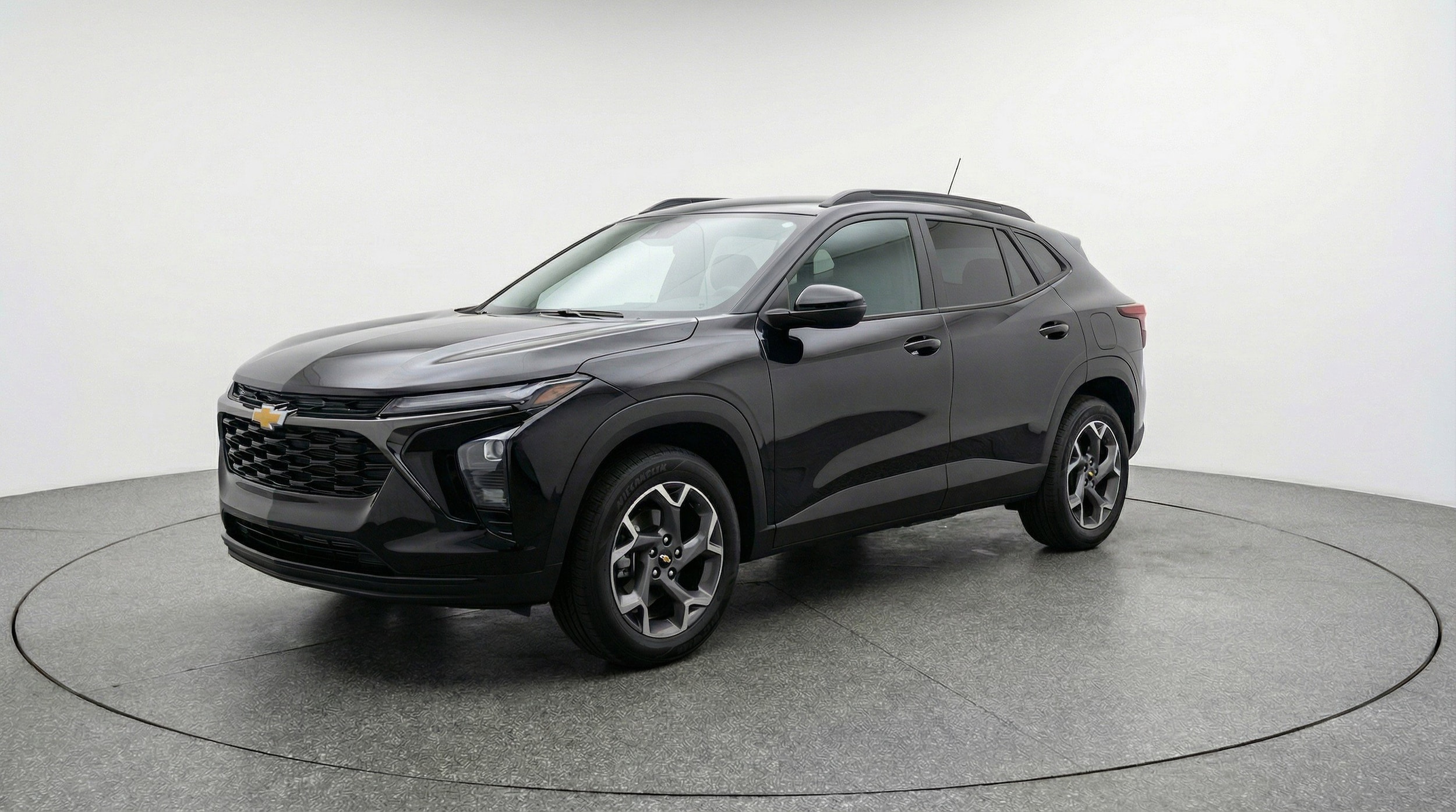 Thumbnail: 2025 Chevrolet Trax - 3
