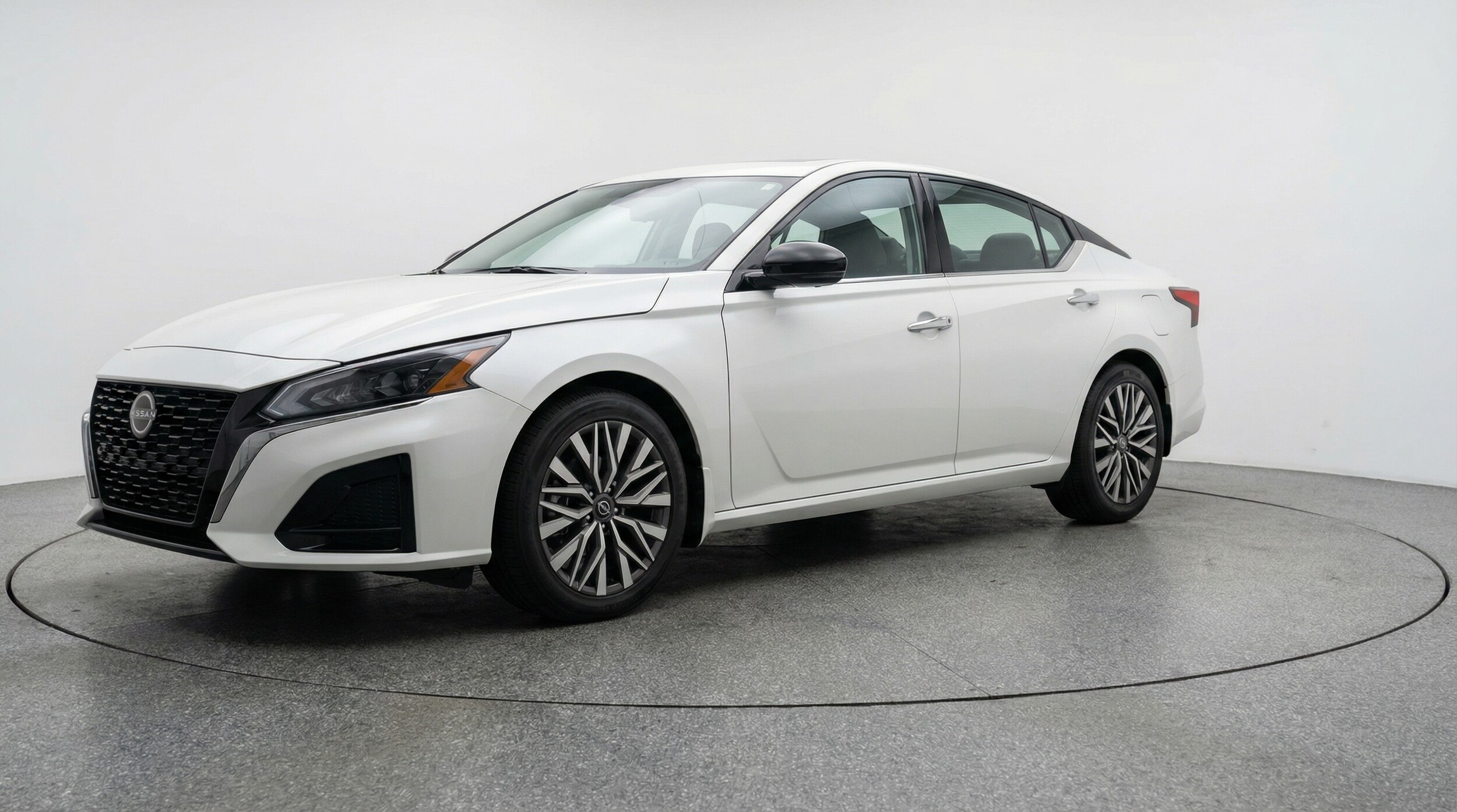 Thumbnail: 2025 Nissan Altima - 3