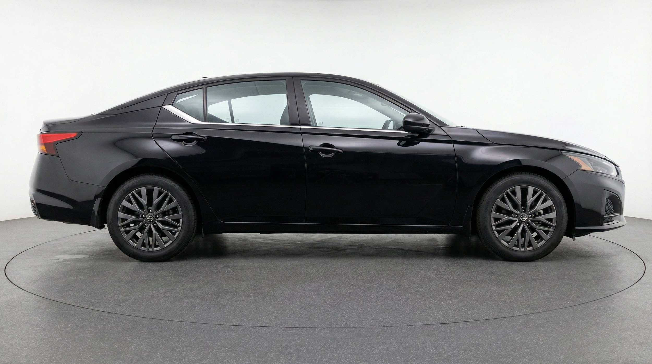 Thumbnail: 2025 Nissan Altima - 10