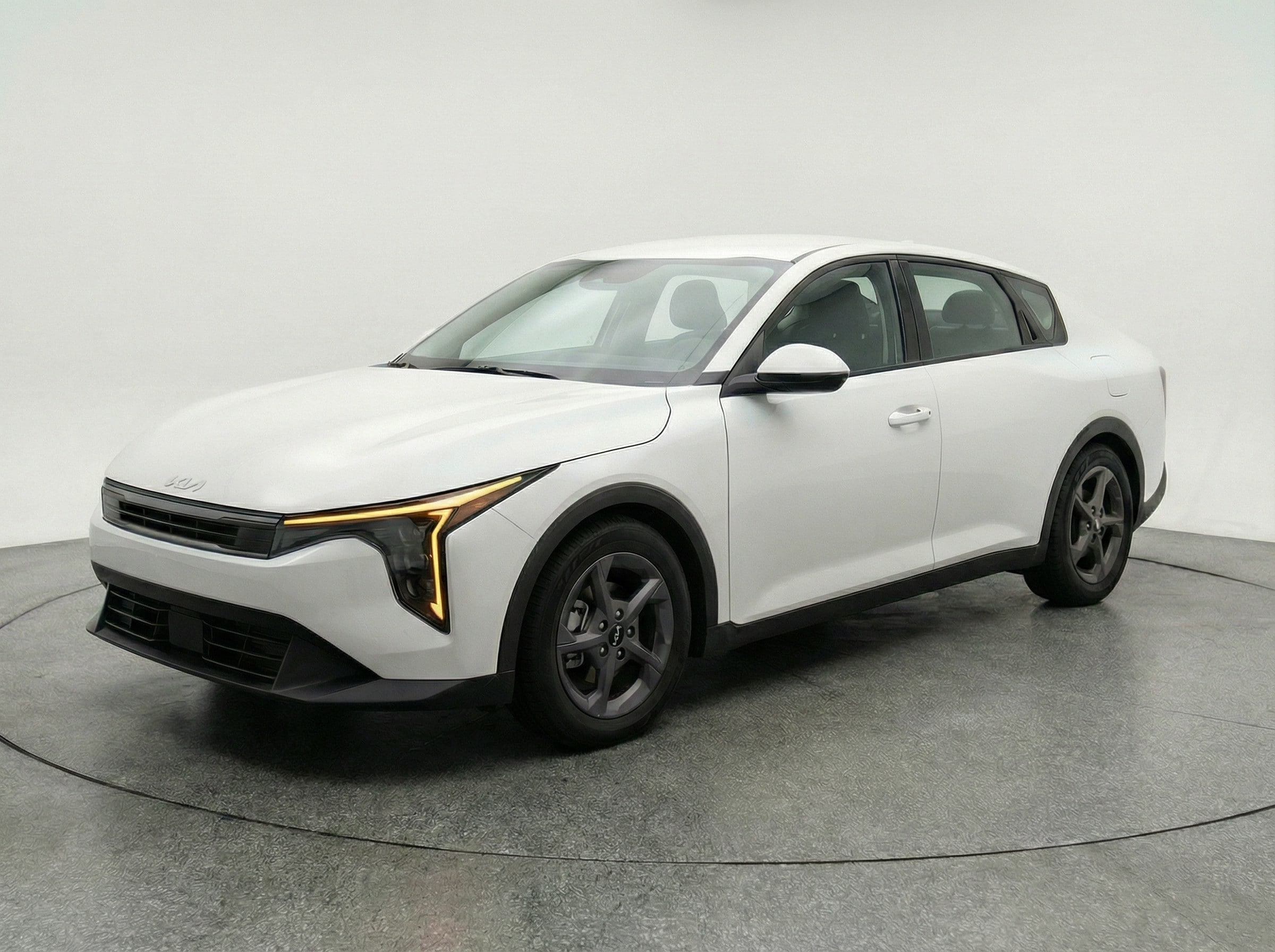 Thumbnail: 2025 Kia K4 - 3