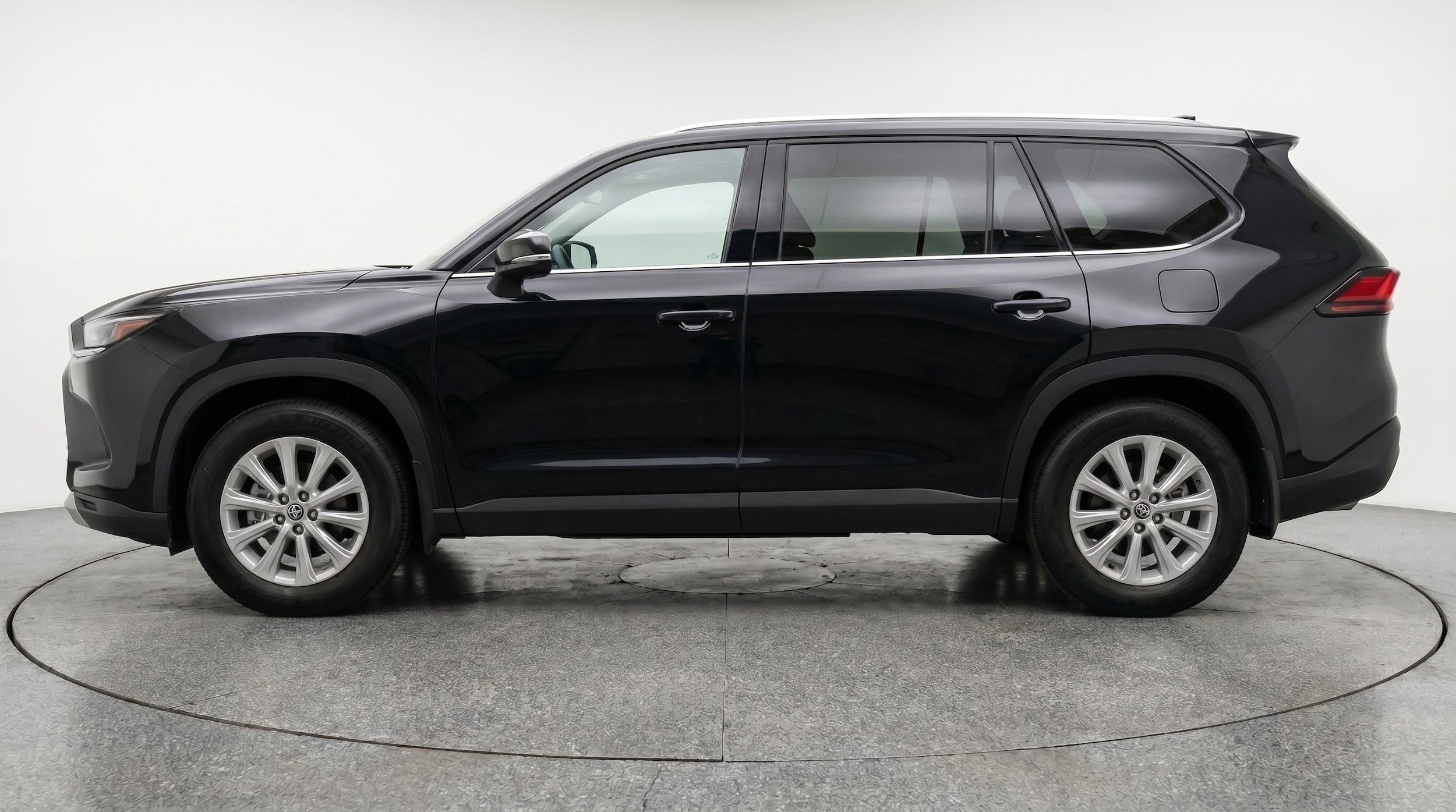 Thumbnail: 2025 Toyota Grand Highlander - 4