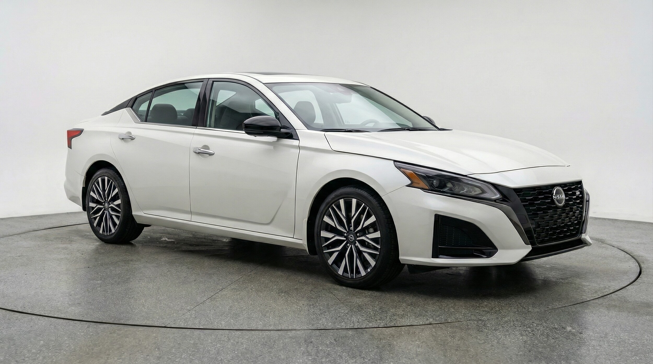 Thumbnail: 2025 Nissan Altima - 1