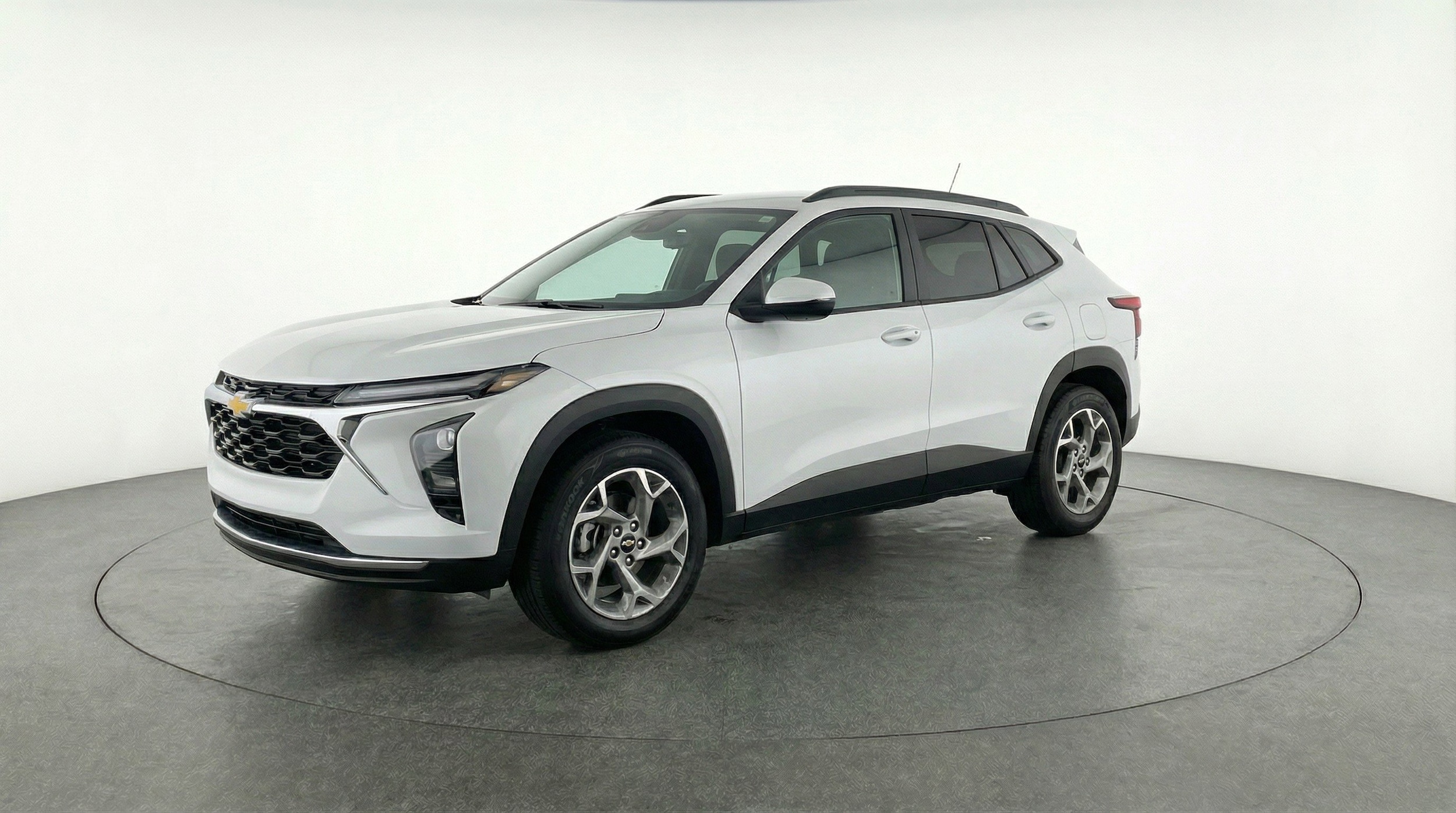 Thumbnail: 2025 Chevrolet Trax - 3