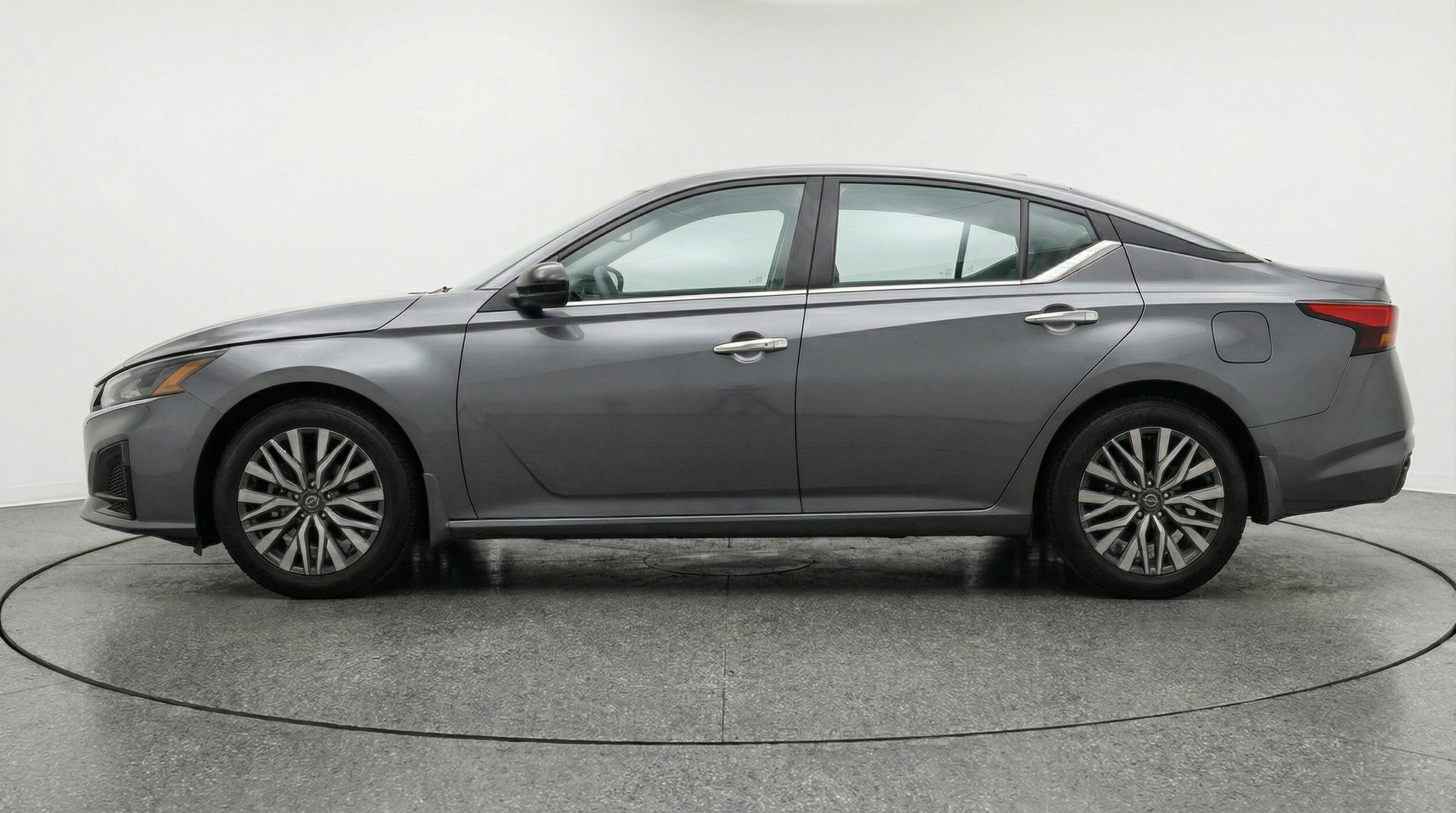 Thumbnail: 2025 Nissan Altima - 4