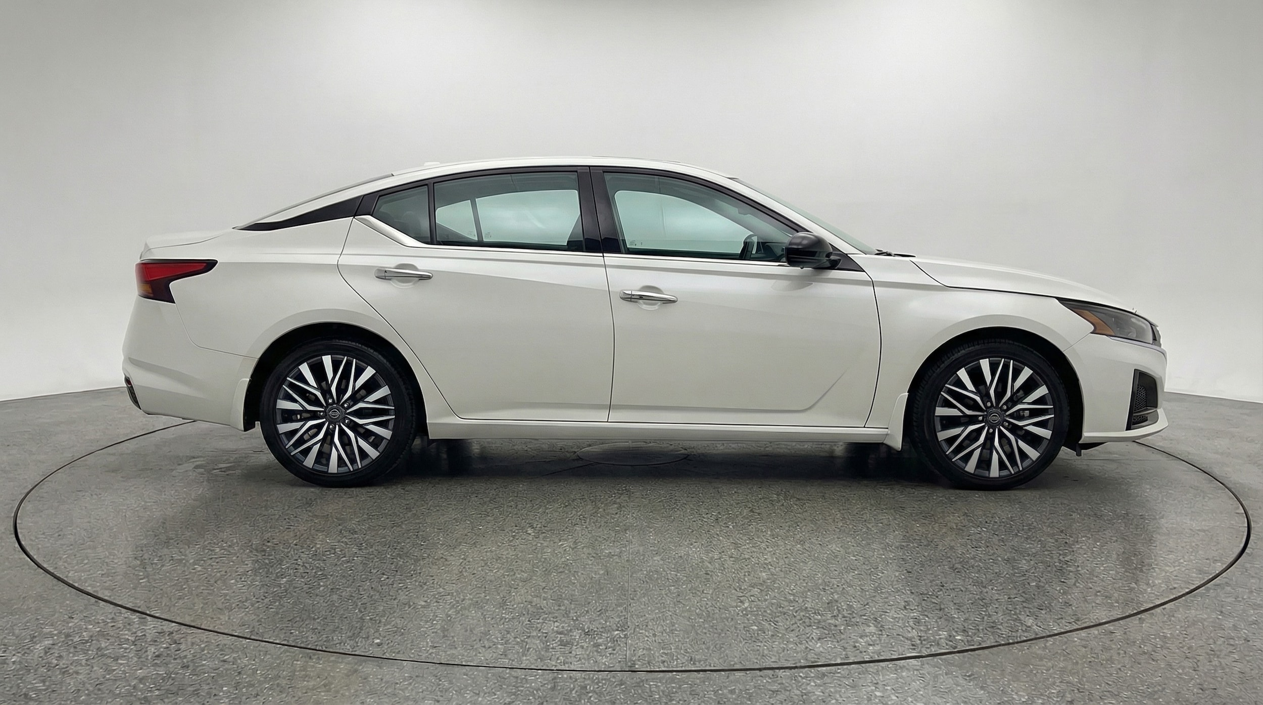 Thumbnail: 2025 Nissan Altima - 8