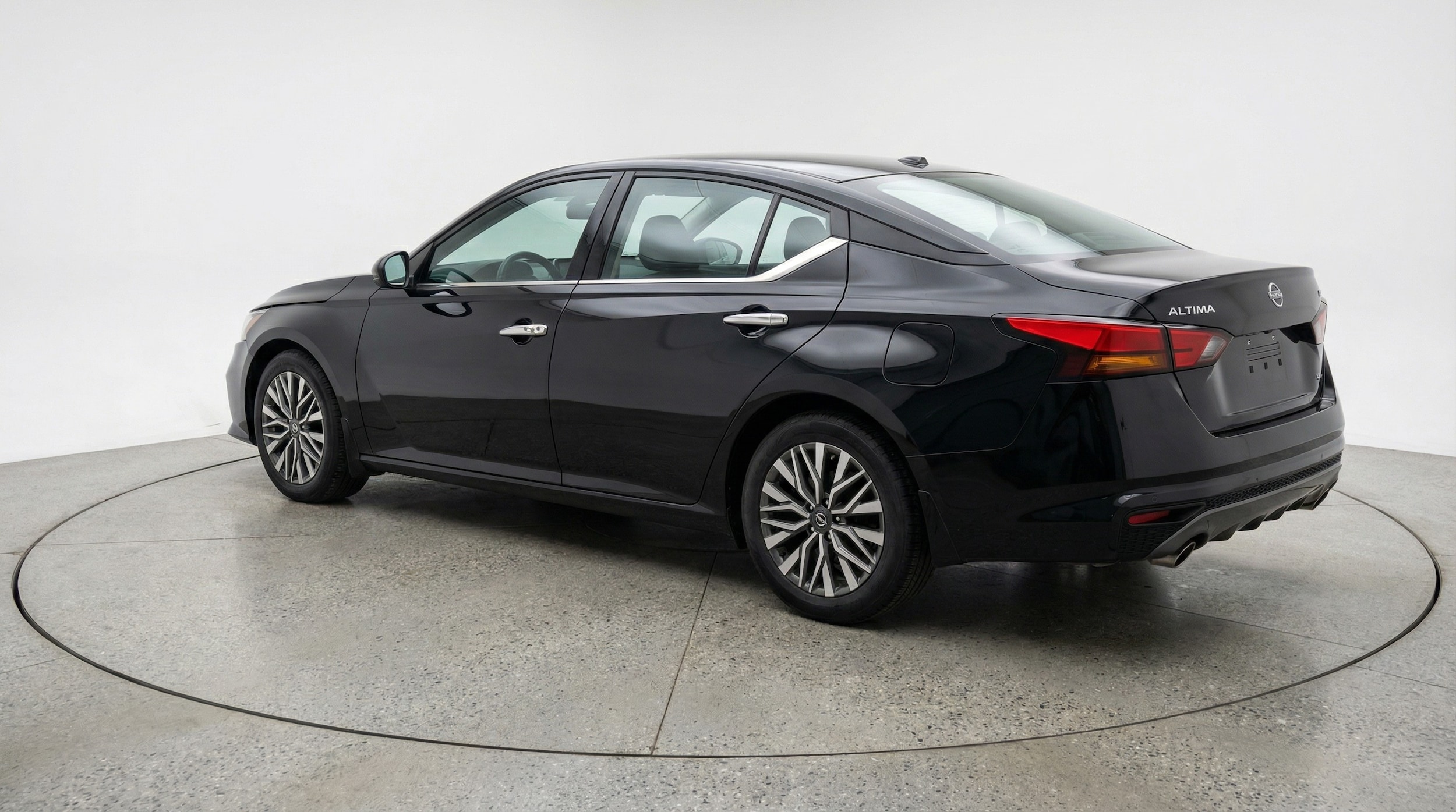 Thumbnail: 2025 Nissan Altima - 5