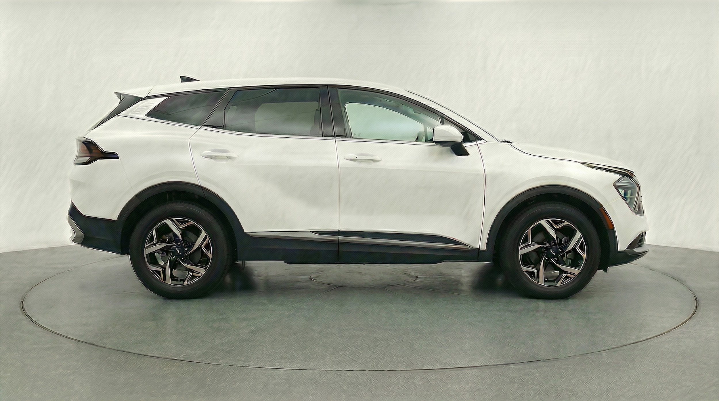 Thumbnail: 2025 Kia Sportage - 8