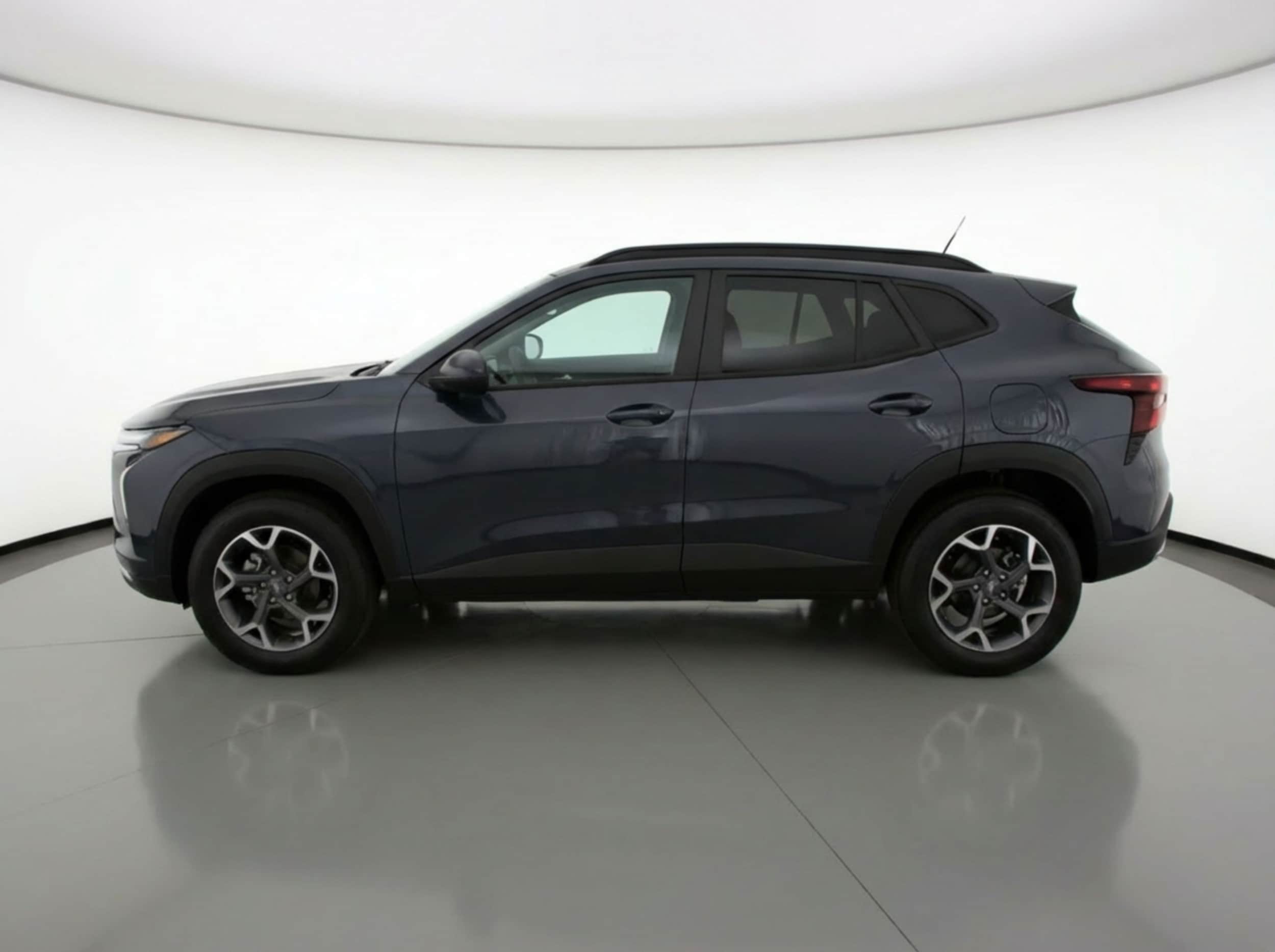 Thumbnail: 2025 Chevrolet Trax - 4