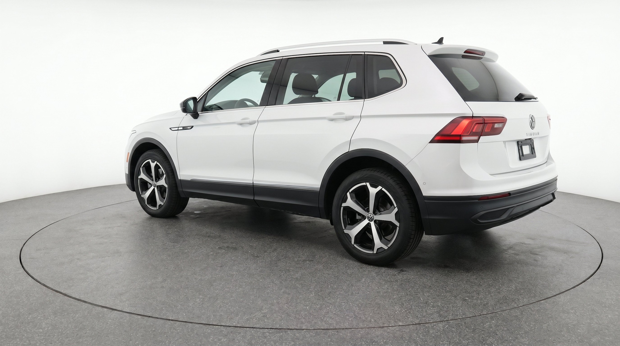 Thumbnail: 2026 Volkswagen Tiguan - 6
