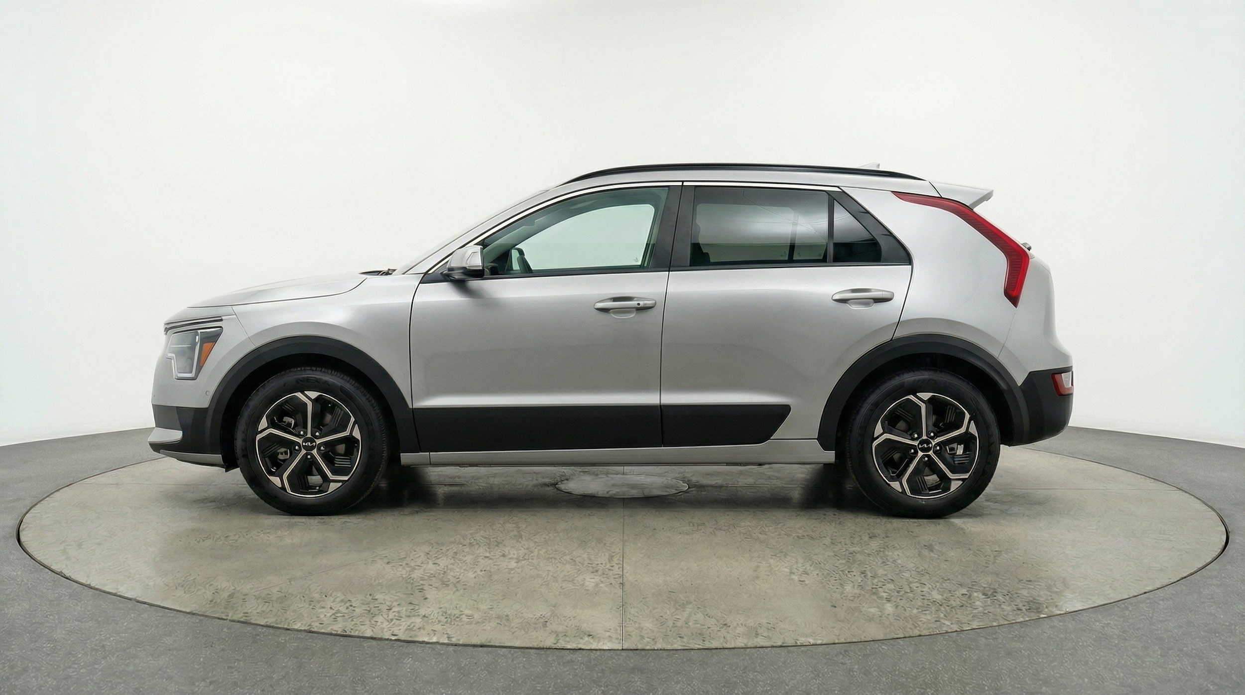 Thumbnail: 2026 Kia Niro - 5
