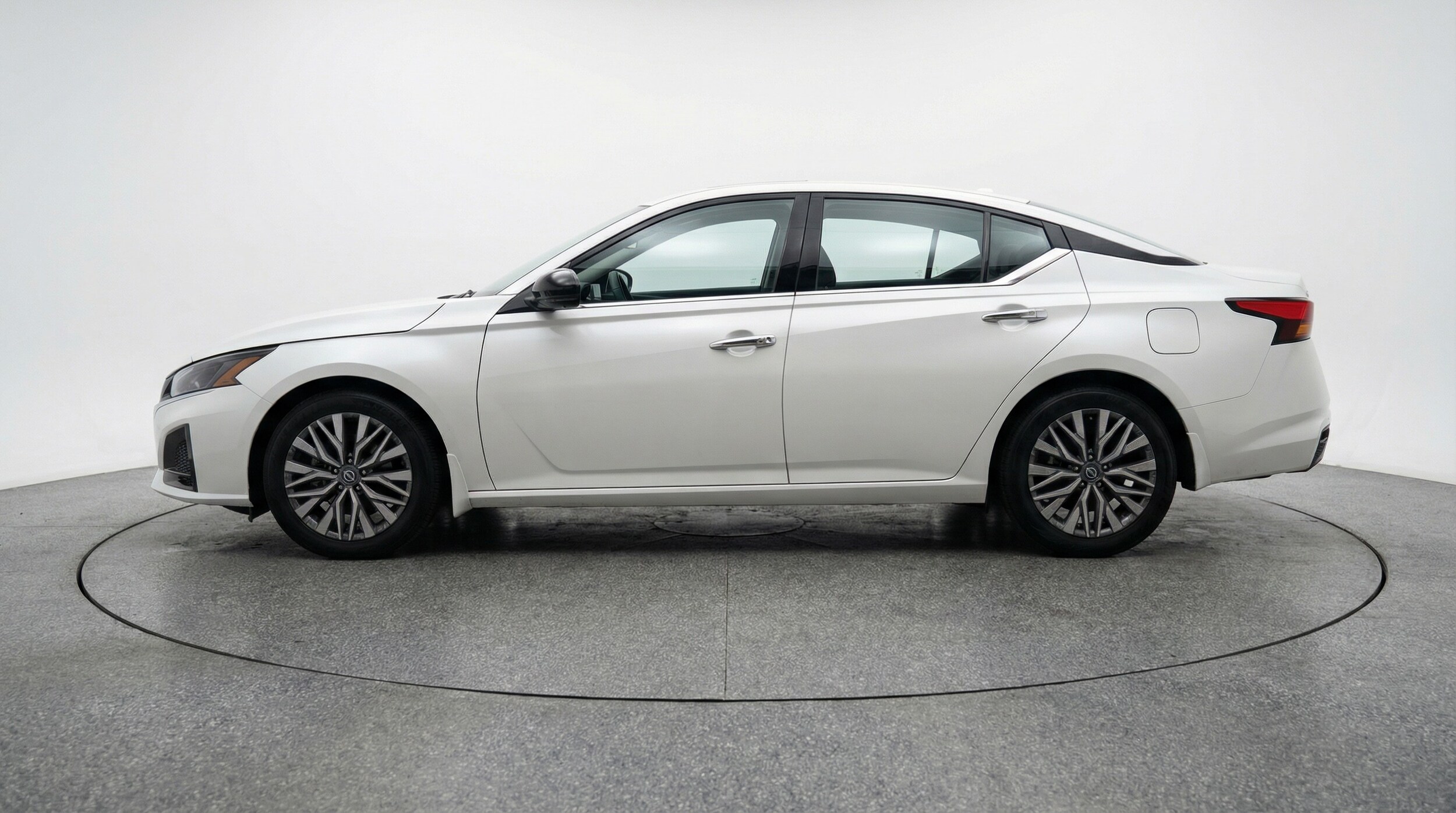 Thumbnail: 2025 Nissan Altima - 4