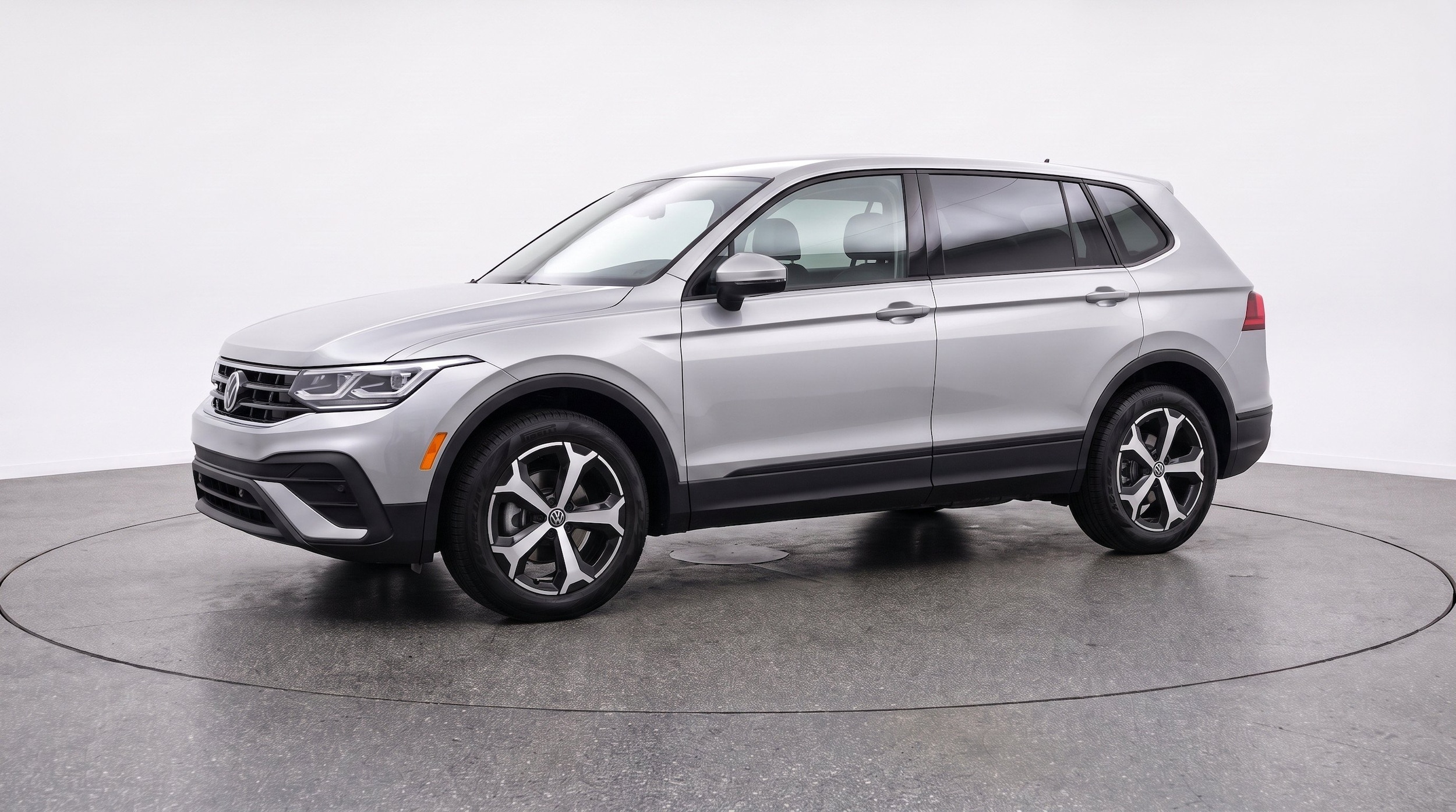 Thumbnail: 2026 Volkswagen Tiguan - 3