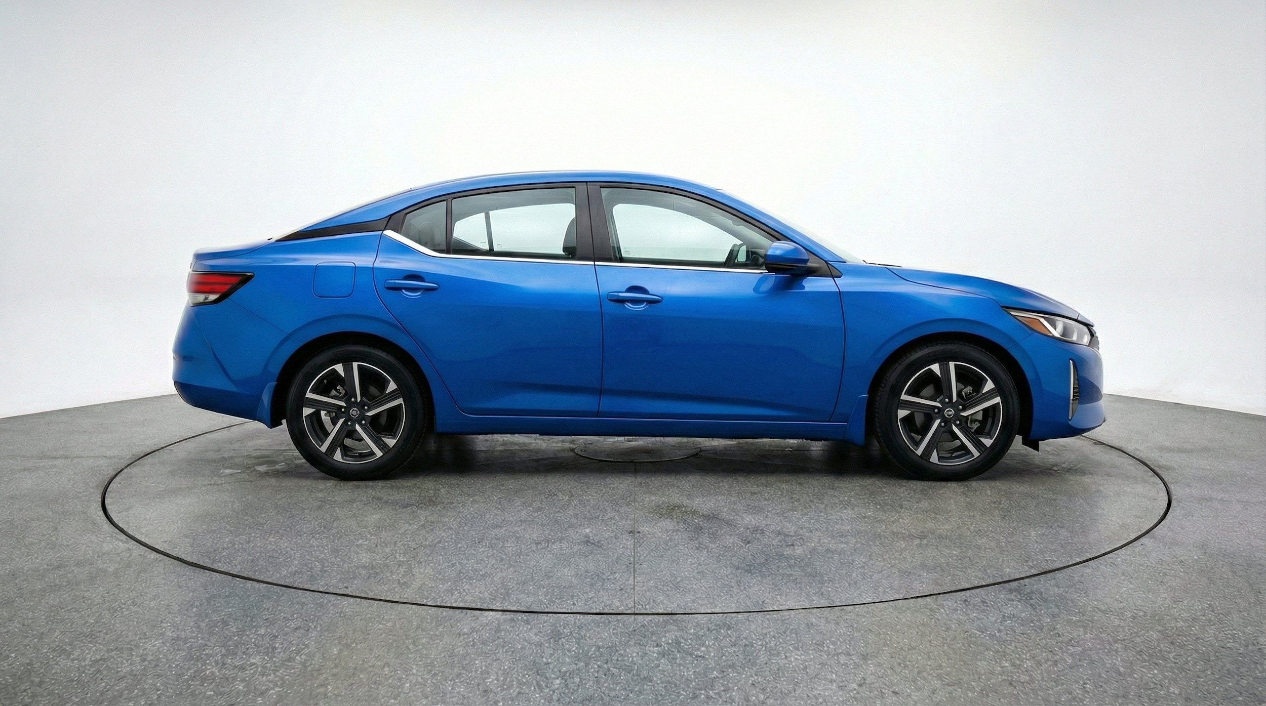 Thumbnail: 2025 Nissan Sentra - 11