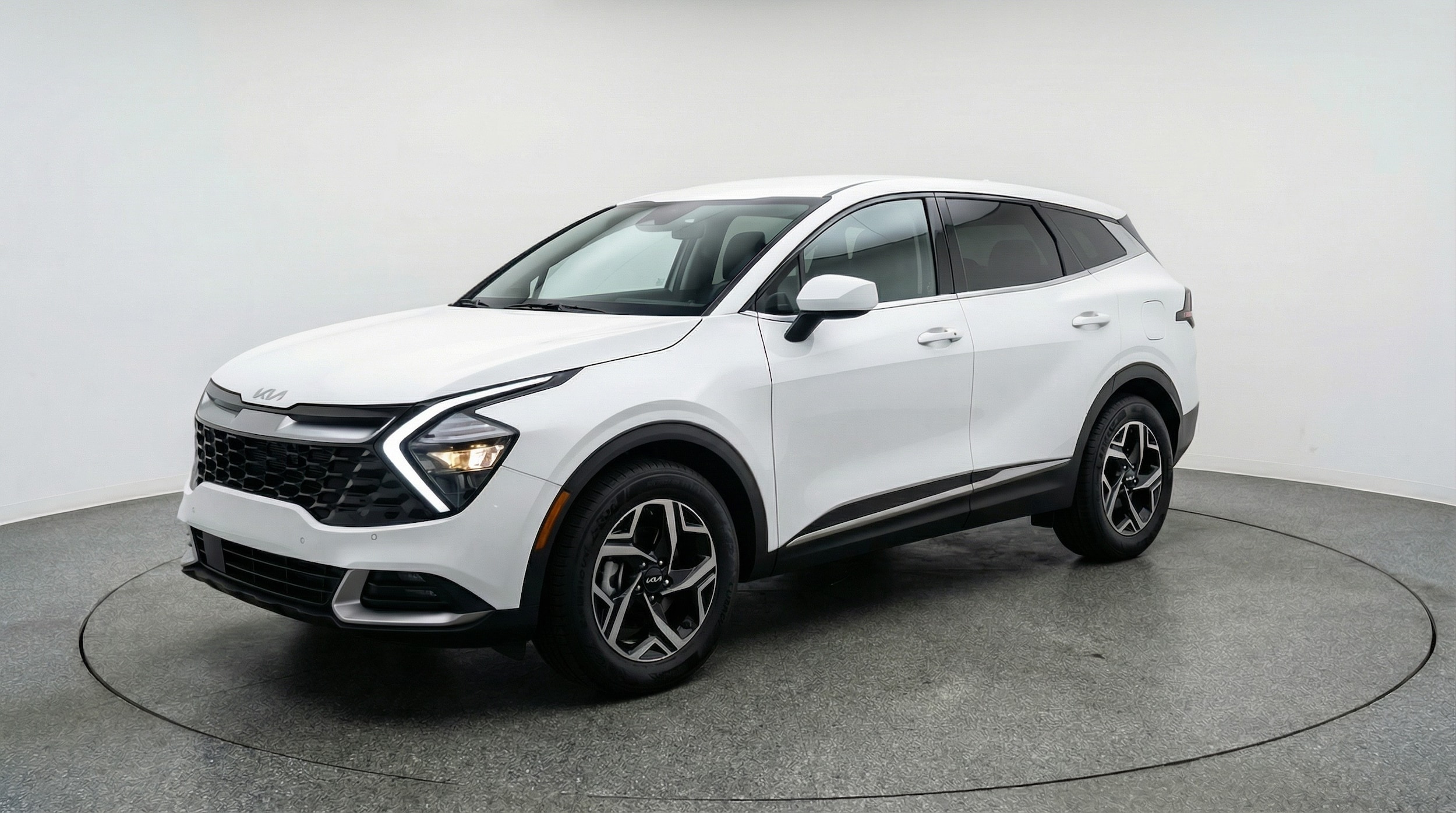 Thumbnail: 2025 Kia Sportage - 3