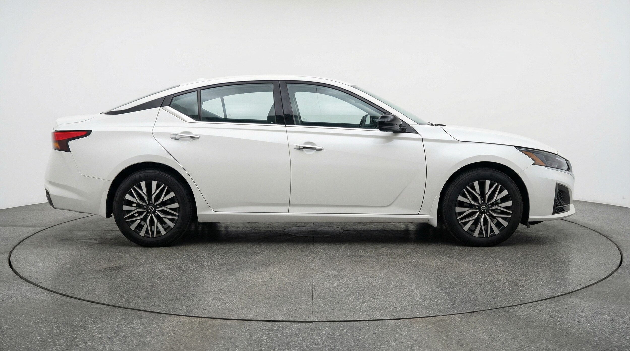 Thumbnail: 2025 Nissan Altima - 8