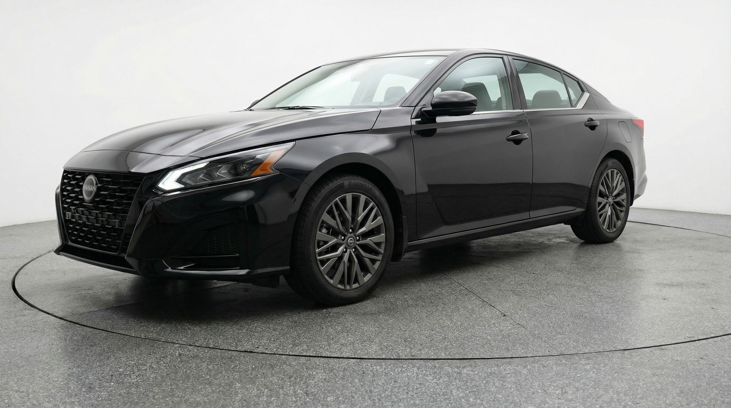 Thumbnail: 2025 Nissan Altima - 3