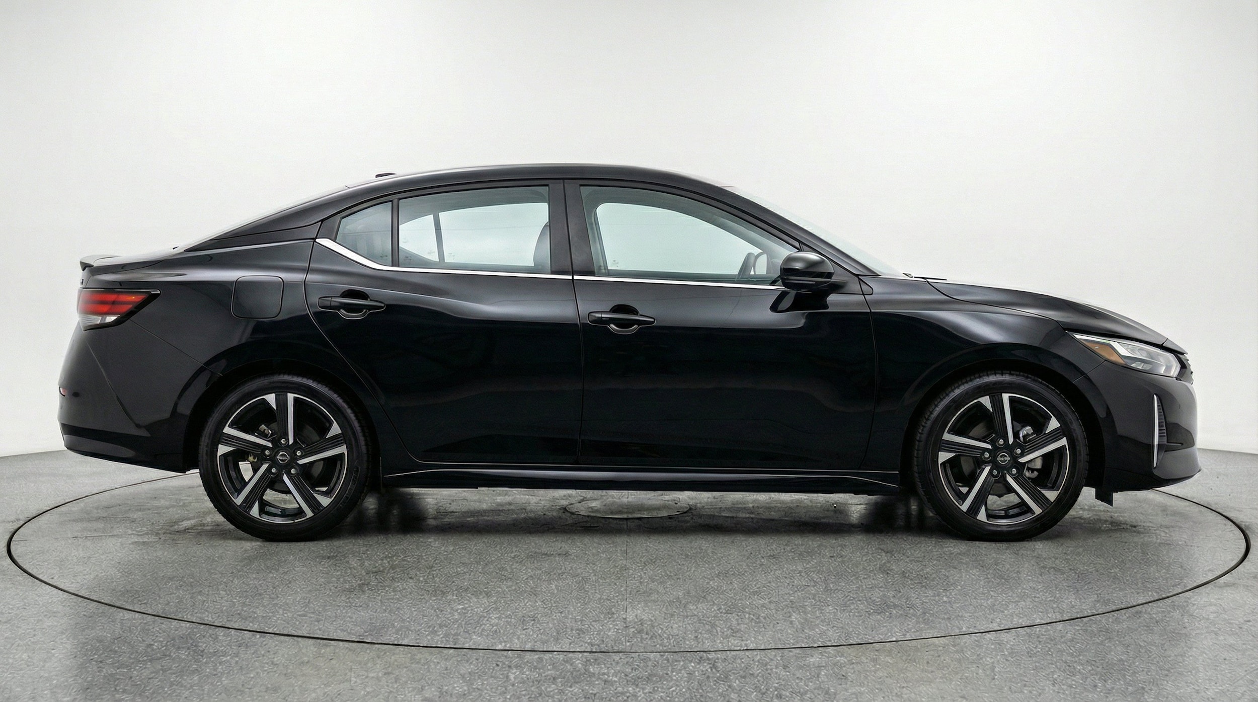Thumbnail: 2025 Nissan Sentra - 11