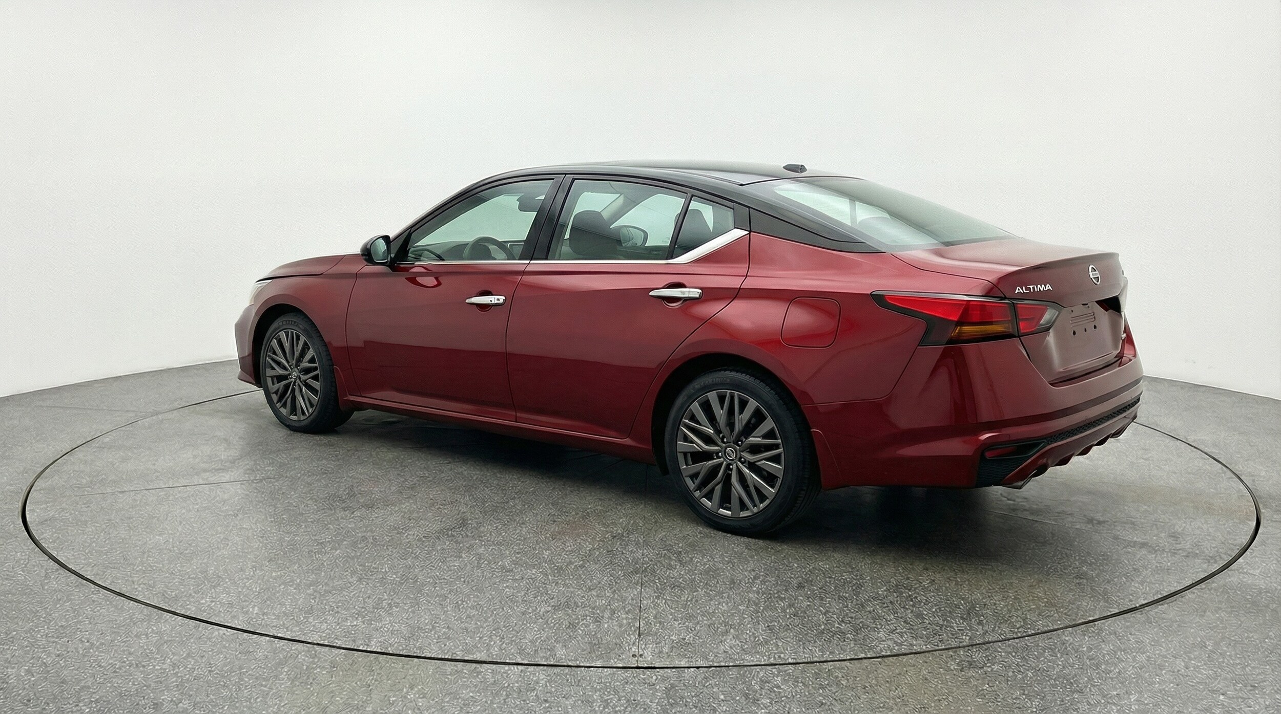 Thumbnail: 2025 Nissan Altima - 5