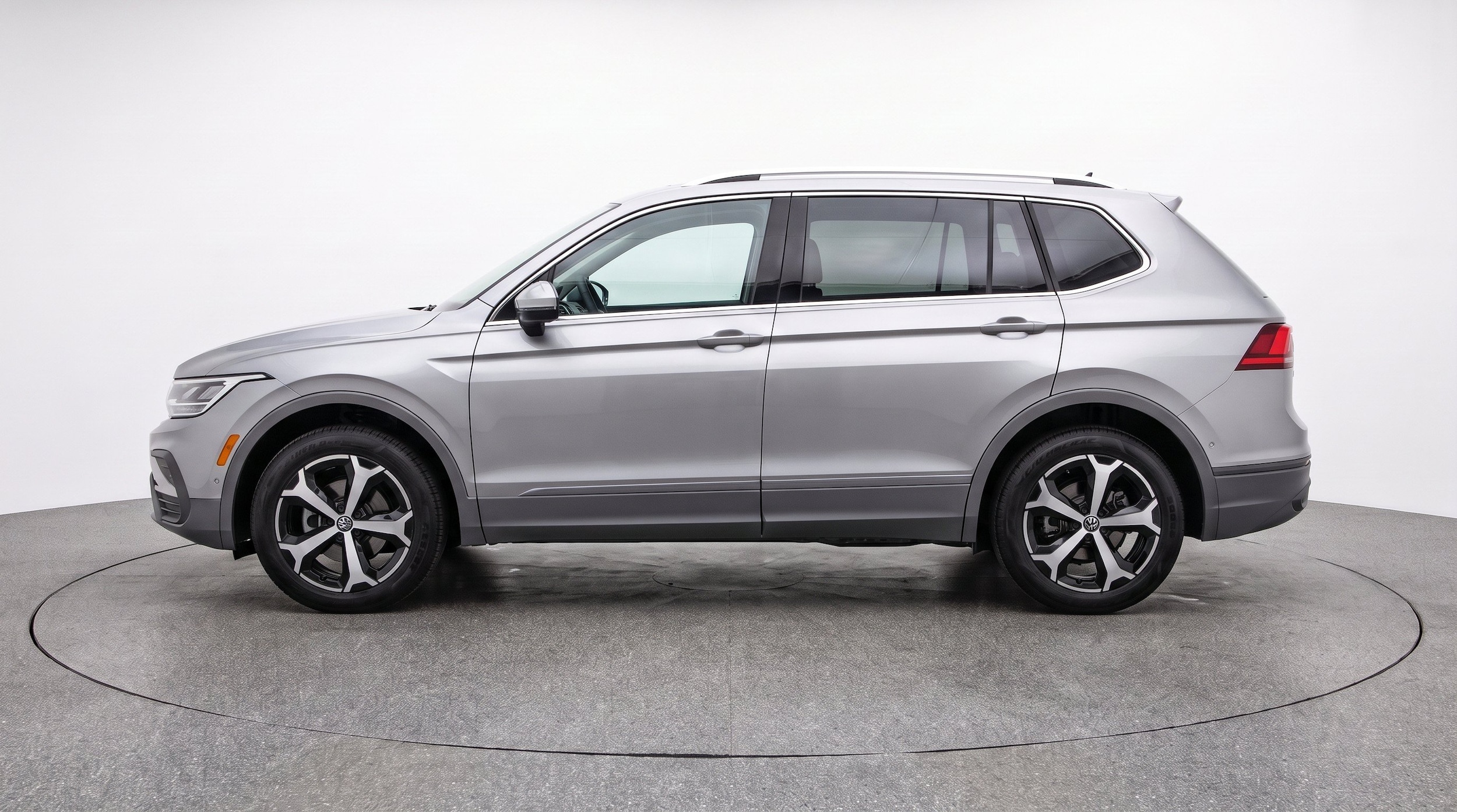 Thumbnail: 2026 Volkswagen Tiguan - 5