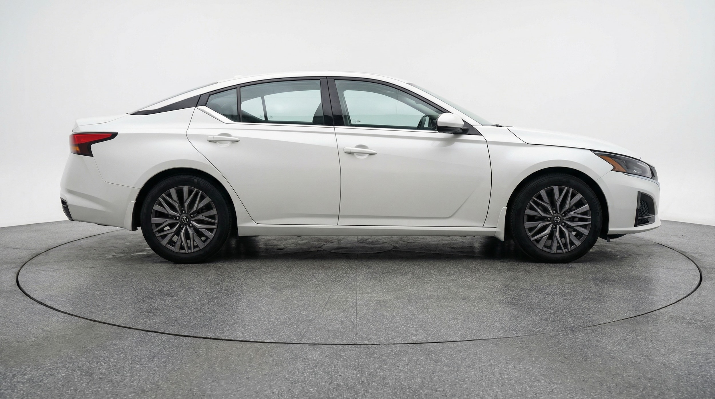 Thumbnail: 2025 Nissan Altima - 8