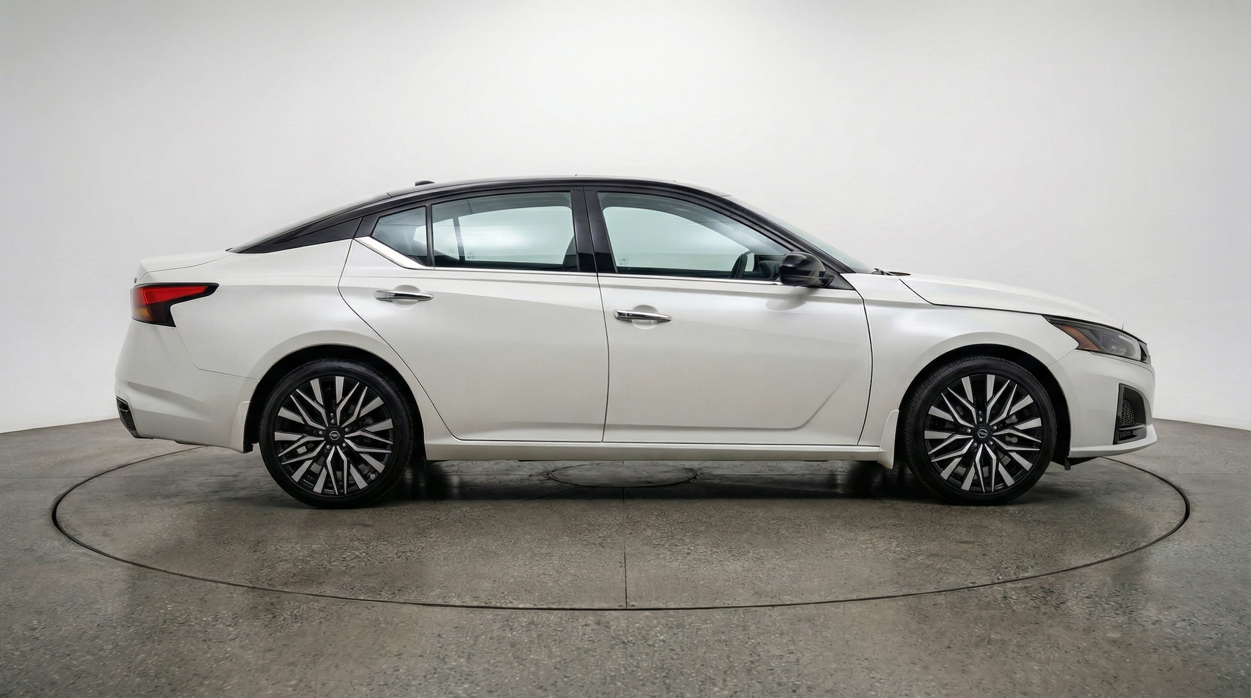 Thumbnail: 2025 Nissan Altima - 8