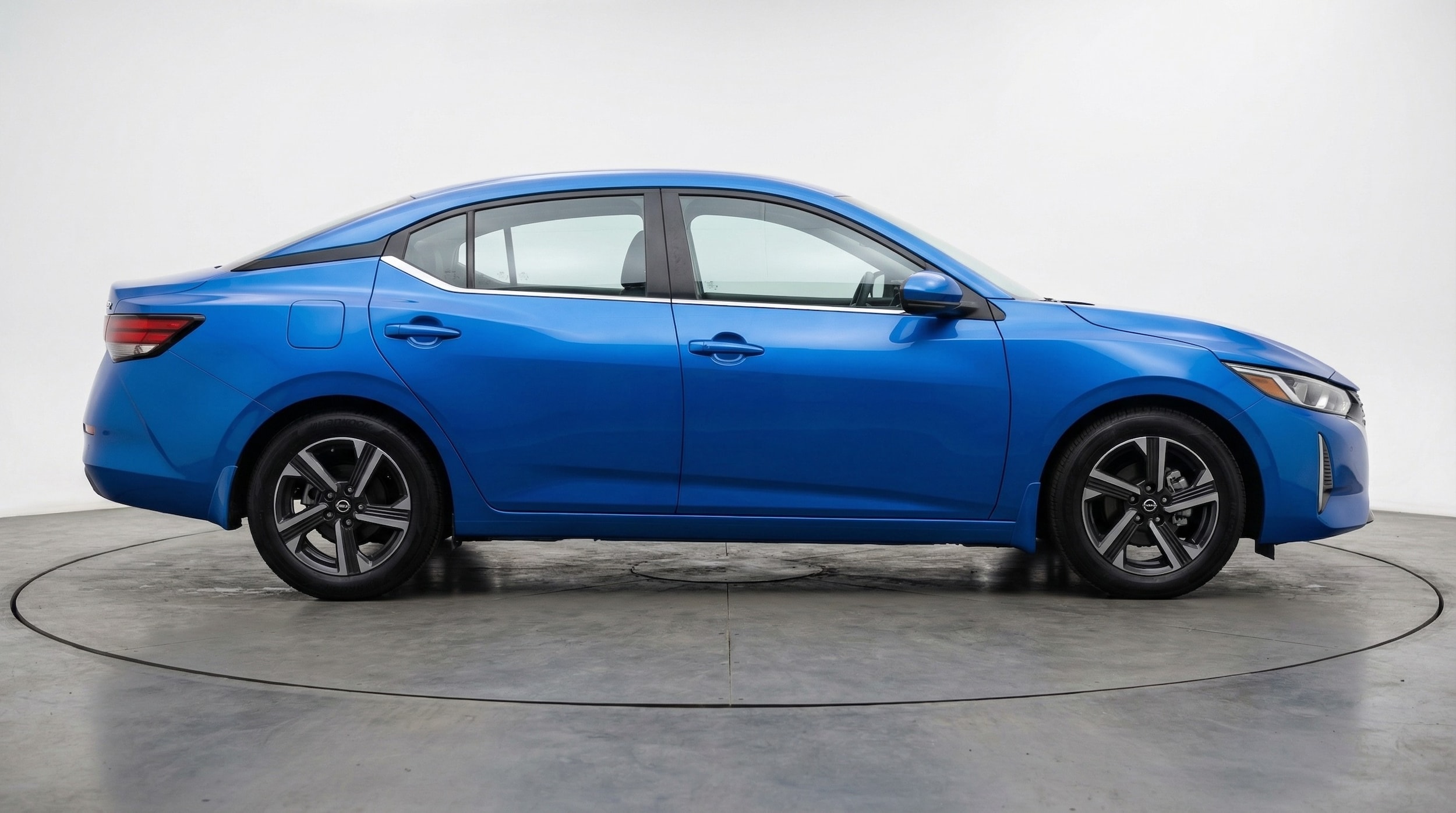 Thumbnail: 2025 Nissan Sentra - 8