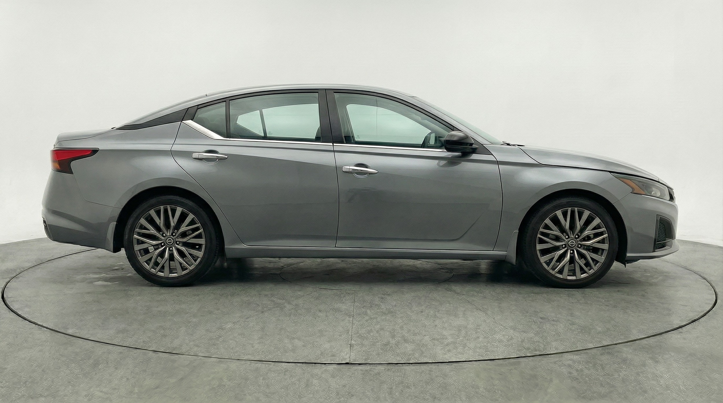 Thumbnail: 2025 Nissan Altima - 8