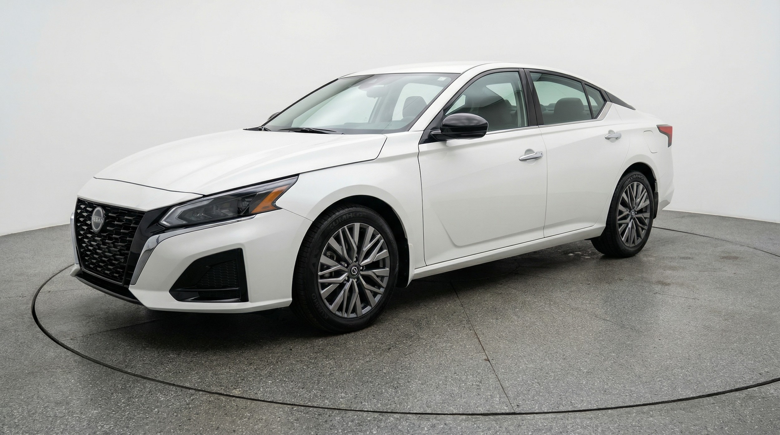 Thumbnail: 2025 Nissan Altima - 3