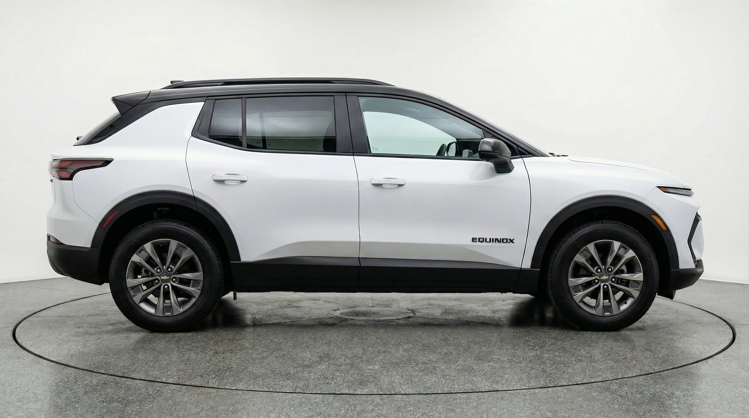 Thumbnail: 2025 Chevrolet Equinox - 10